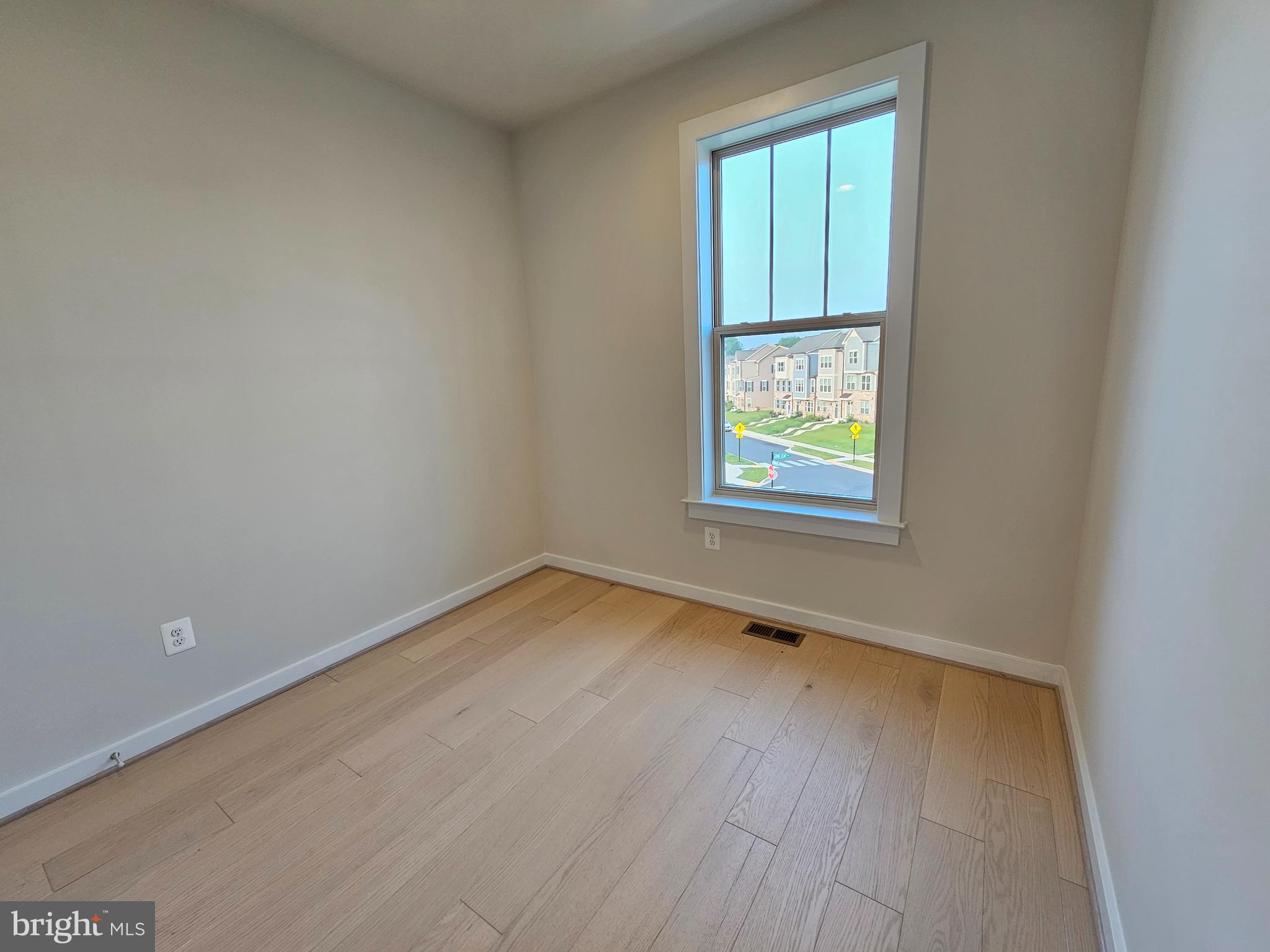 VILLAGES OF URBANA - Residential Lease