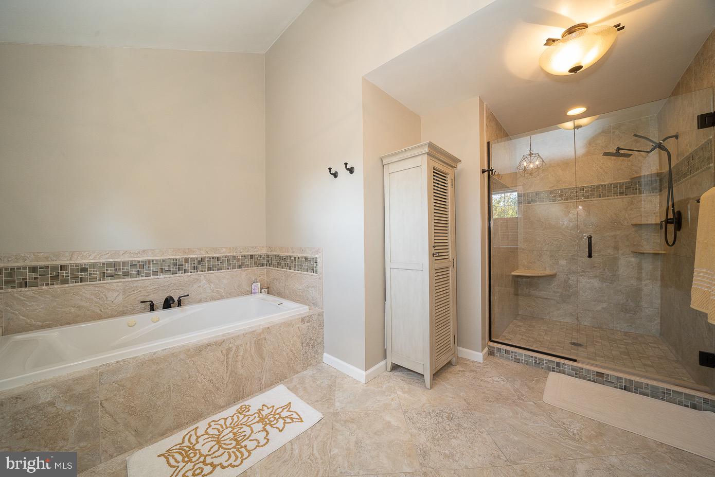 RADNOR CHASE - Residential