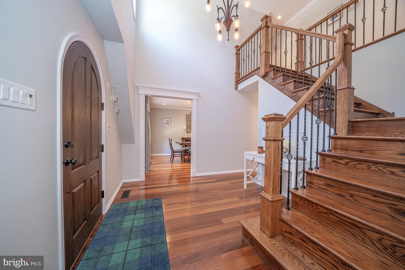 RADNOR CHASE - Residential