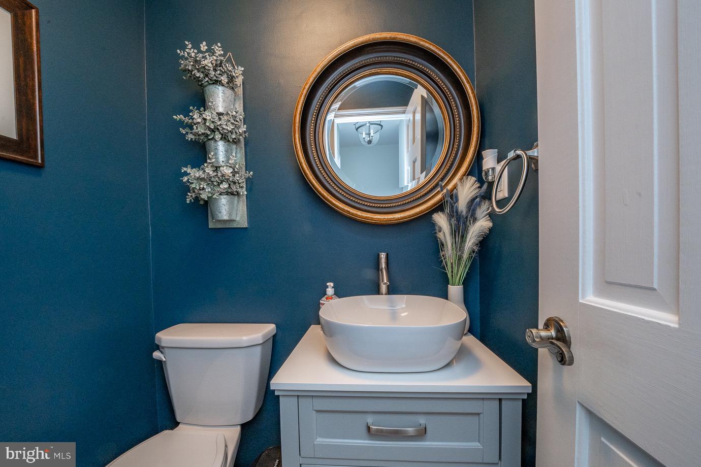 RADNOR CHASE - Residential