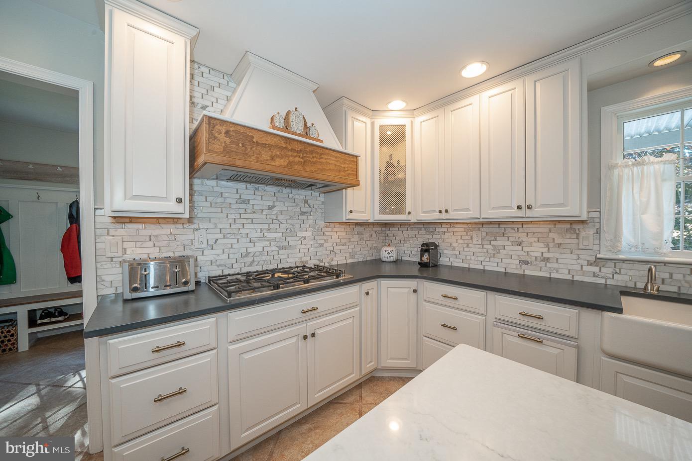 RADNOR CHASE - Residential