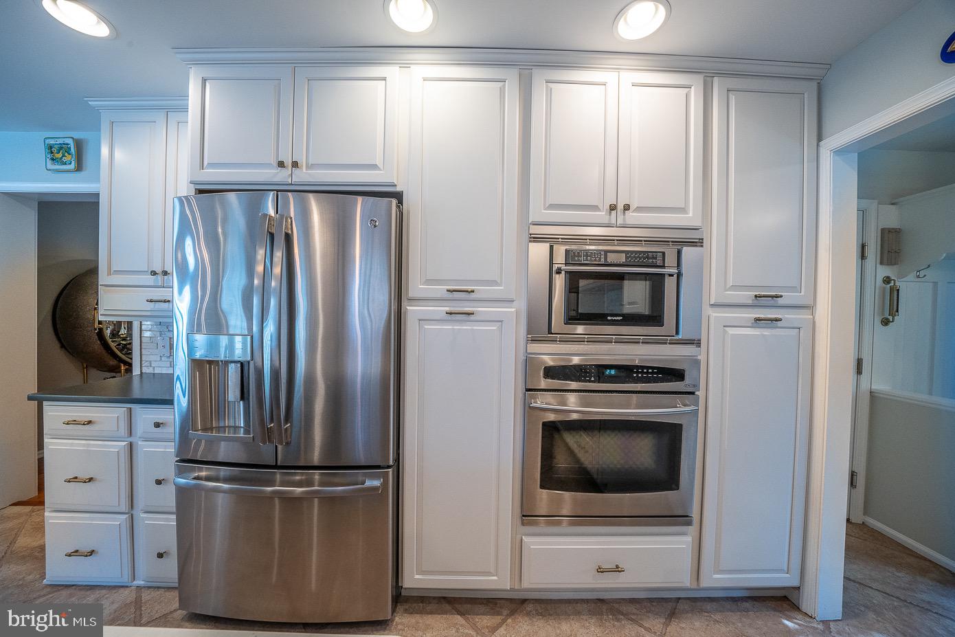 RADNOR CHASE - Residential