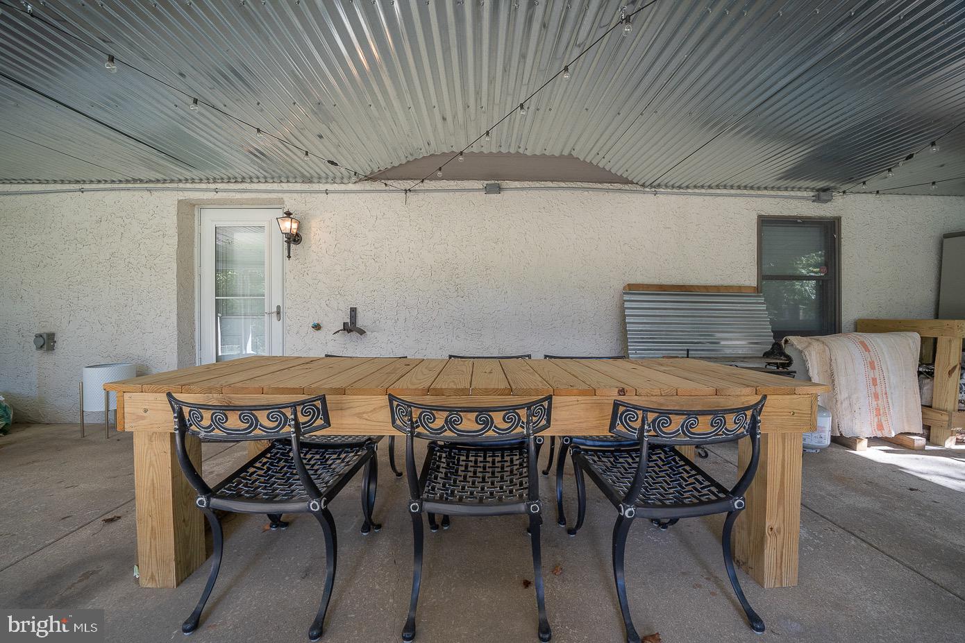 RADNOR CHASE - Residential