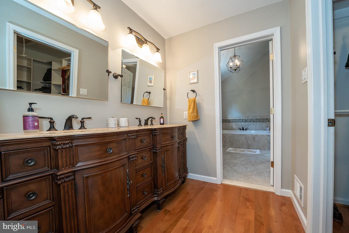 RADNOR CHASE - Residential