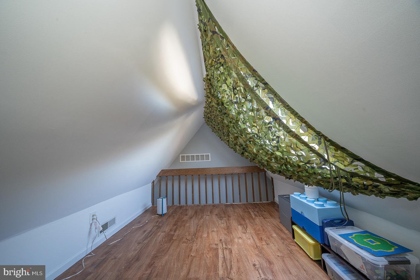 RADNOR CHASE - Residential