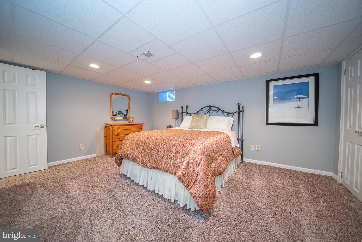 RADNOR CHASE - Residential