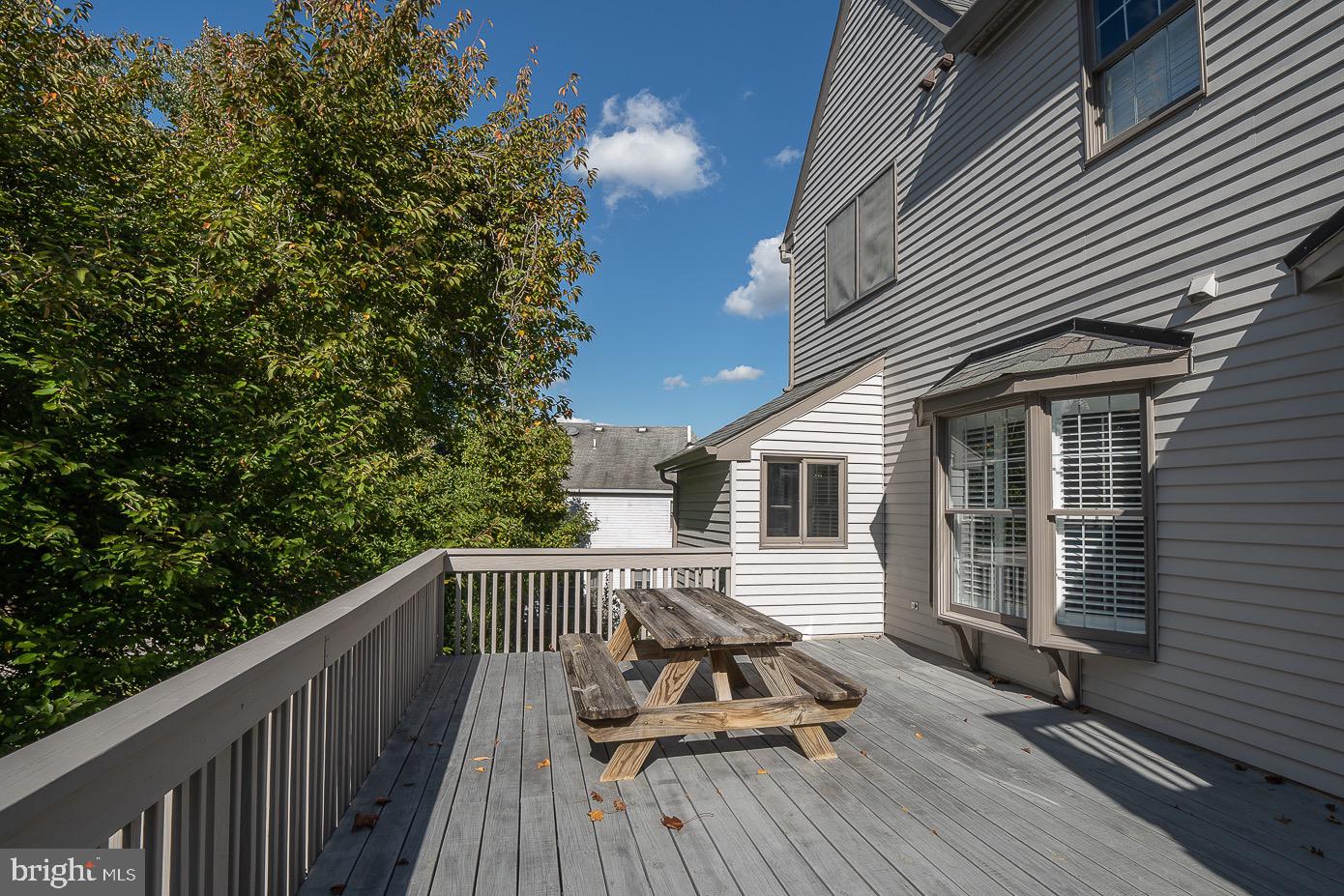 RADNOR CHASE - Residential