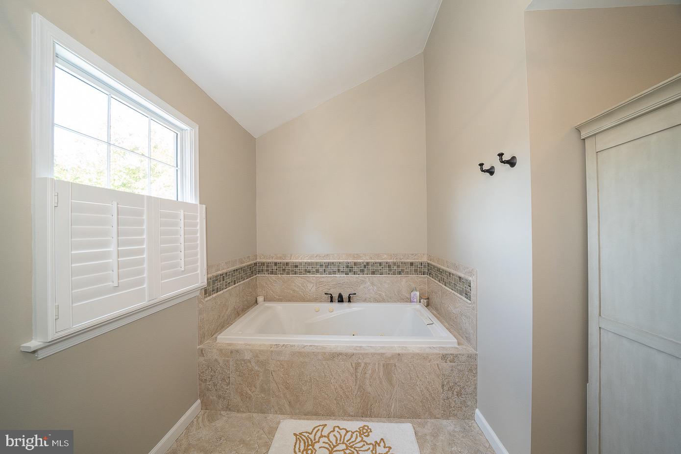 RADNOR CHASE - Residential