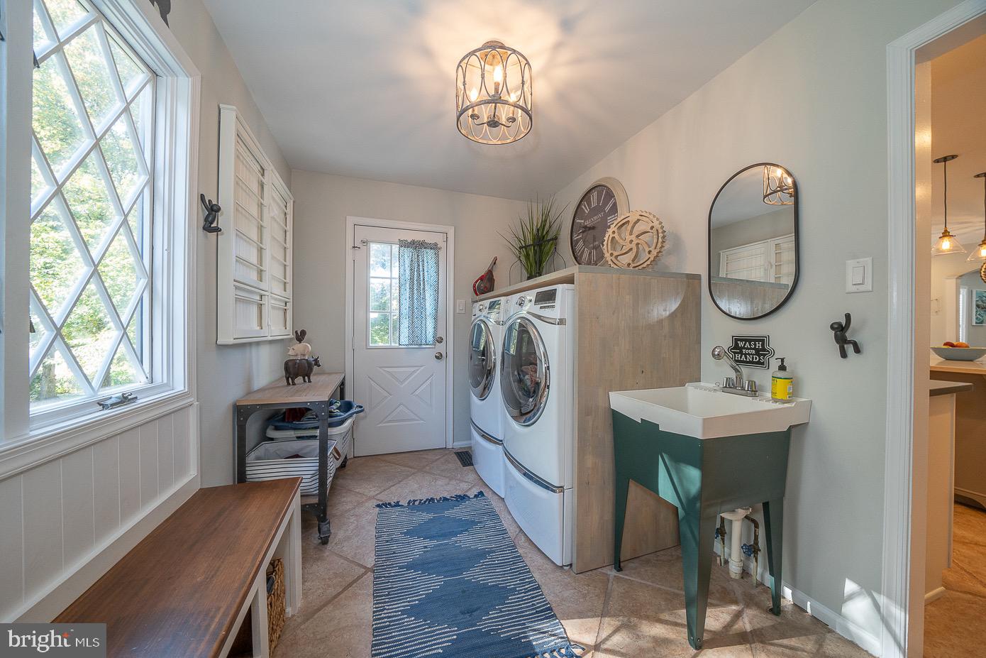 RADNOR CHASE - Residential