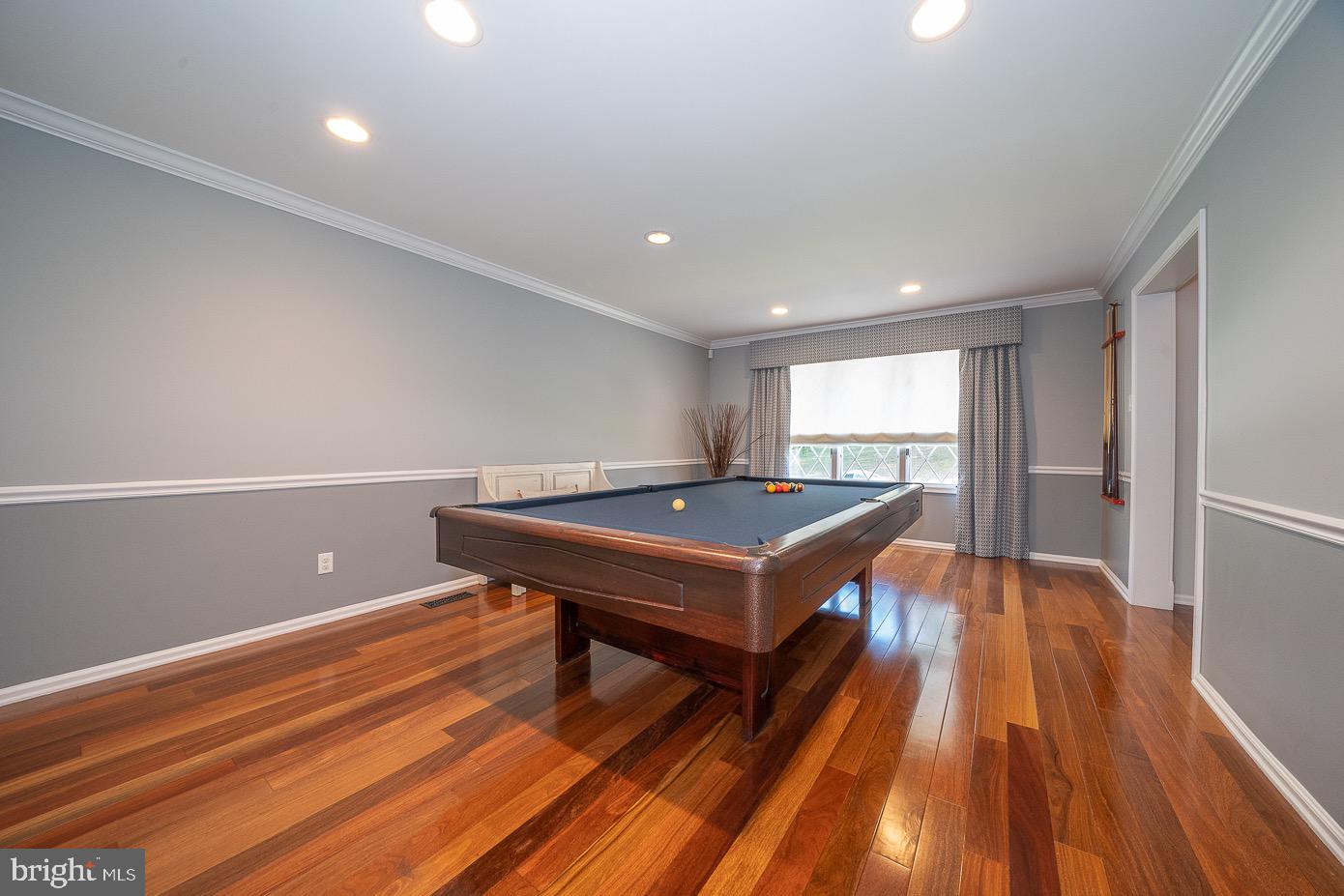 RADNOR CHASE - Residential