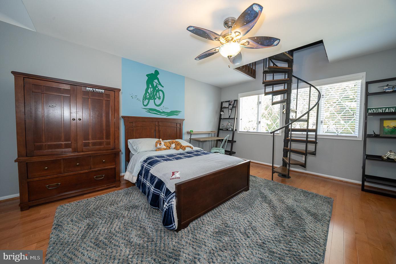 RADNOR CHASE - Residential