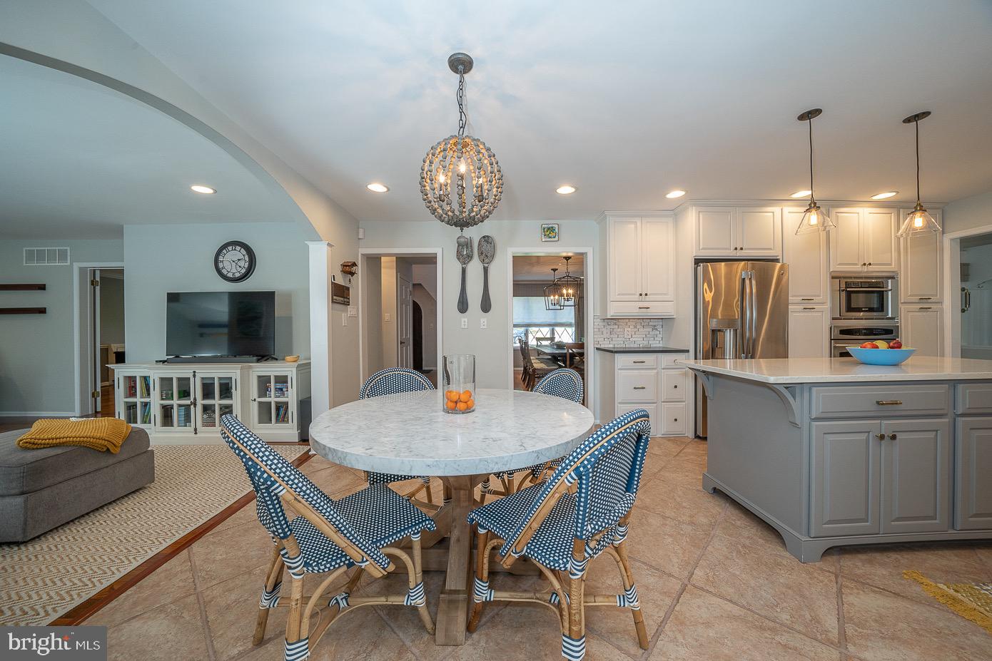 RADNOR CHASE - Residential