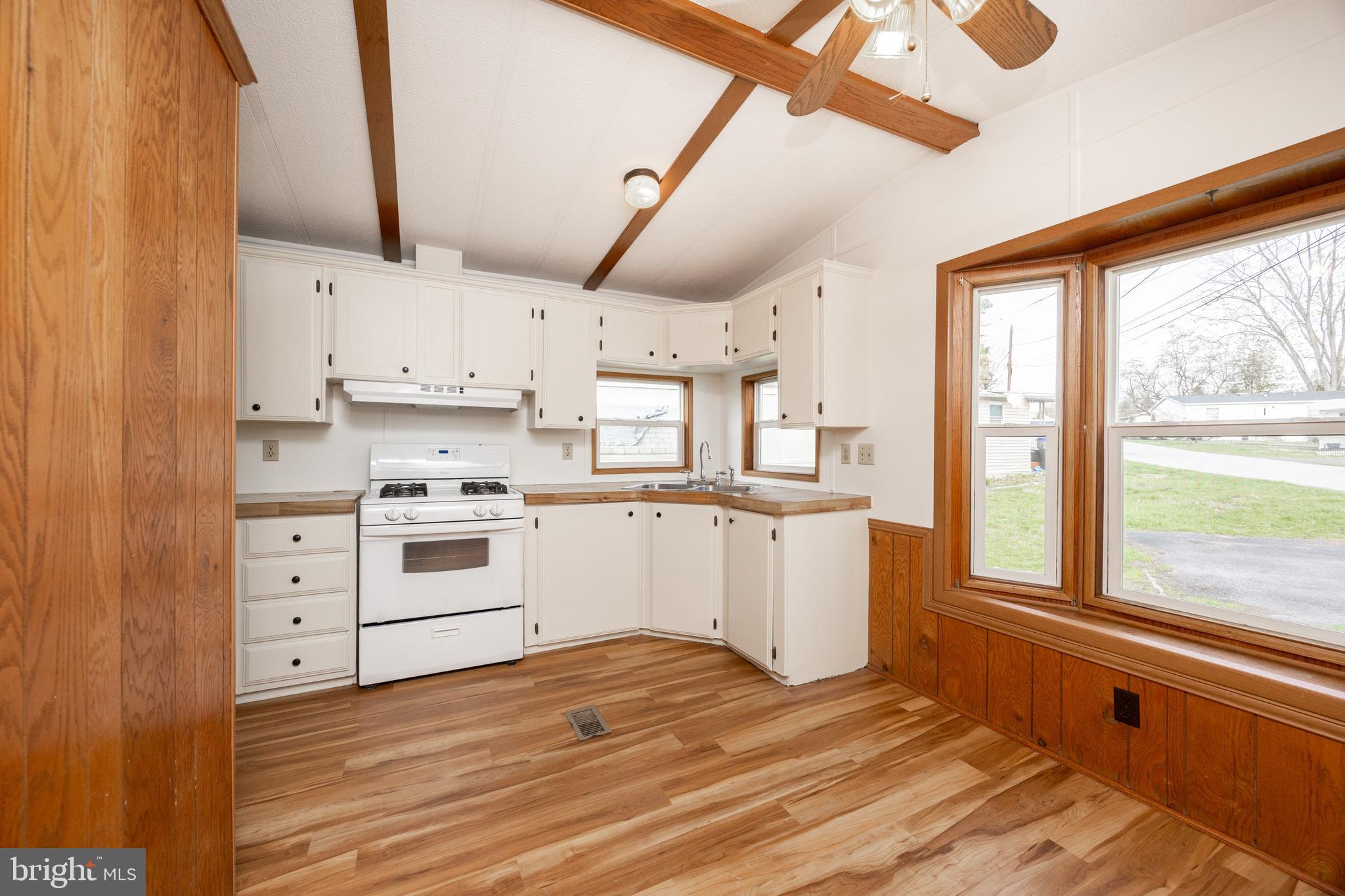 COVENTRY TERR MHP - Residential