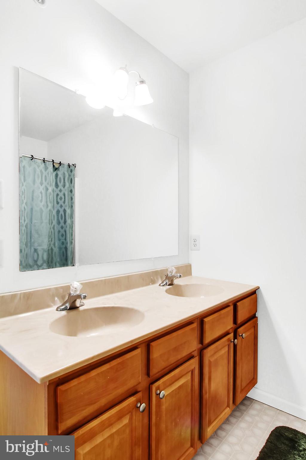 EXETER WOODS - Residential