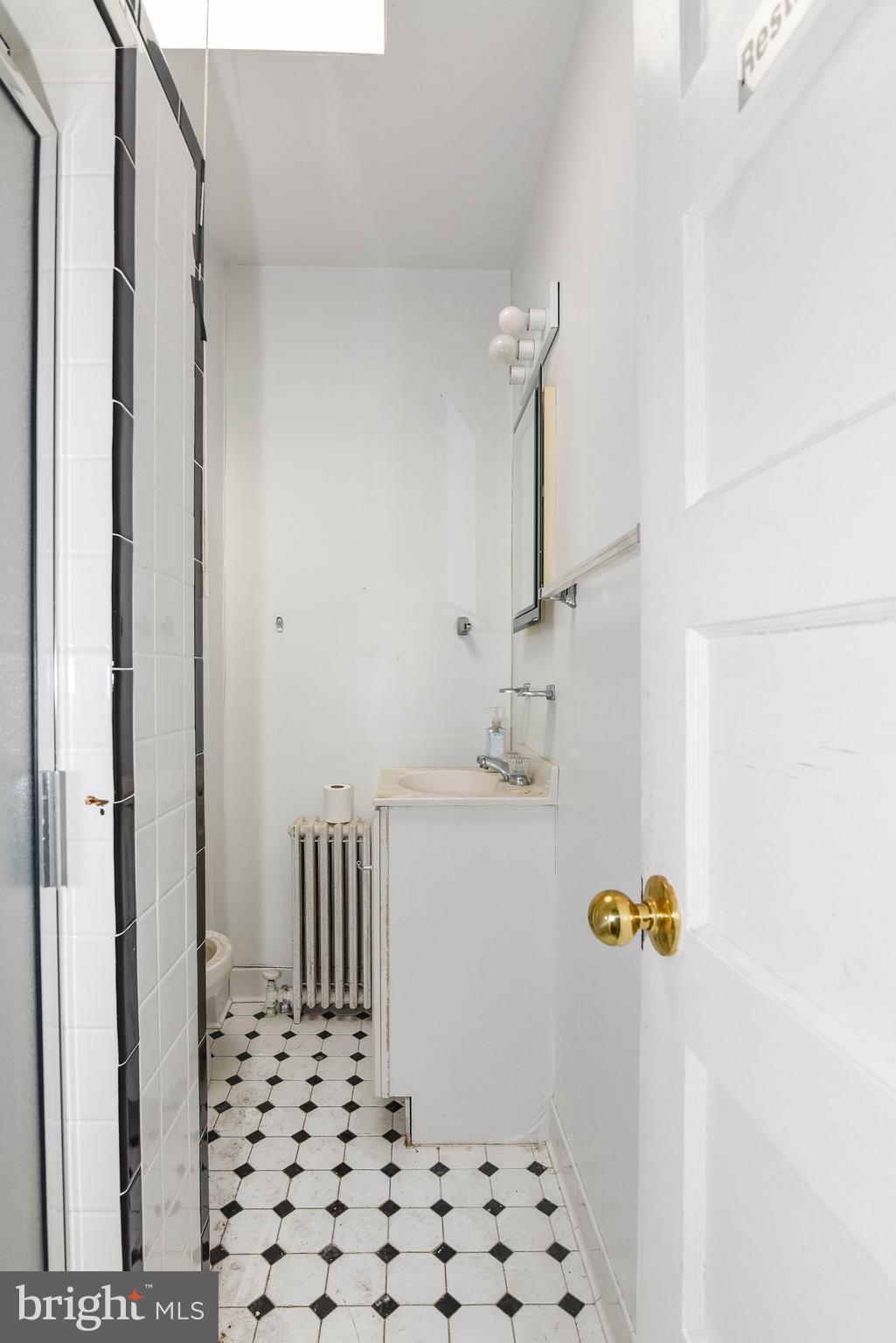 BROADWAY EAST - Residential