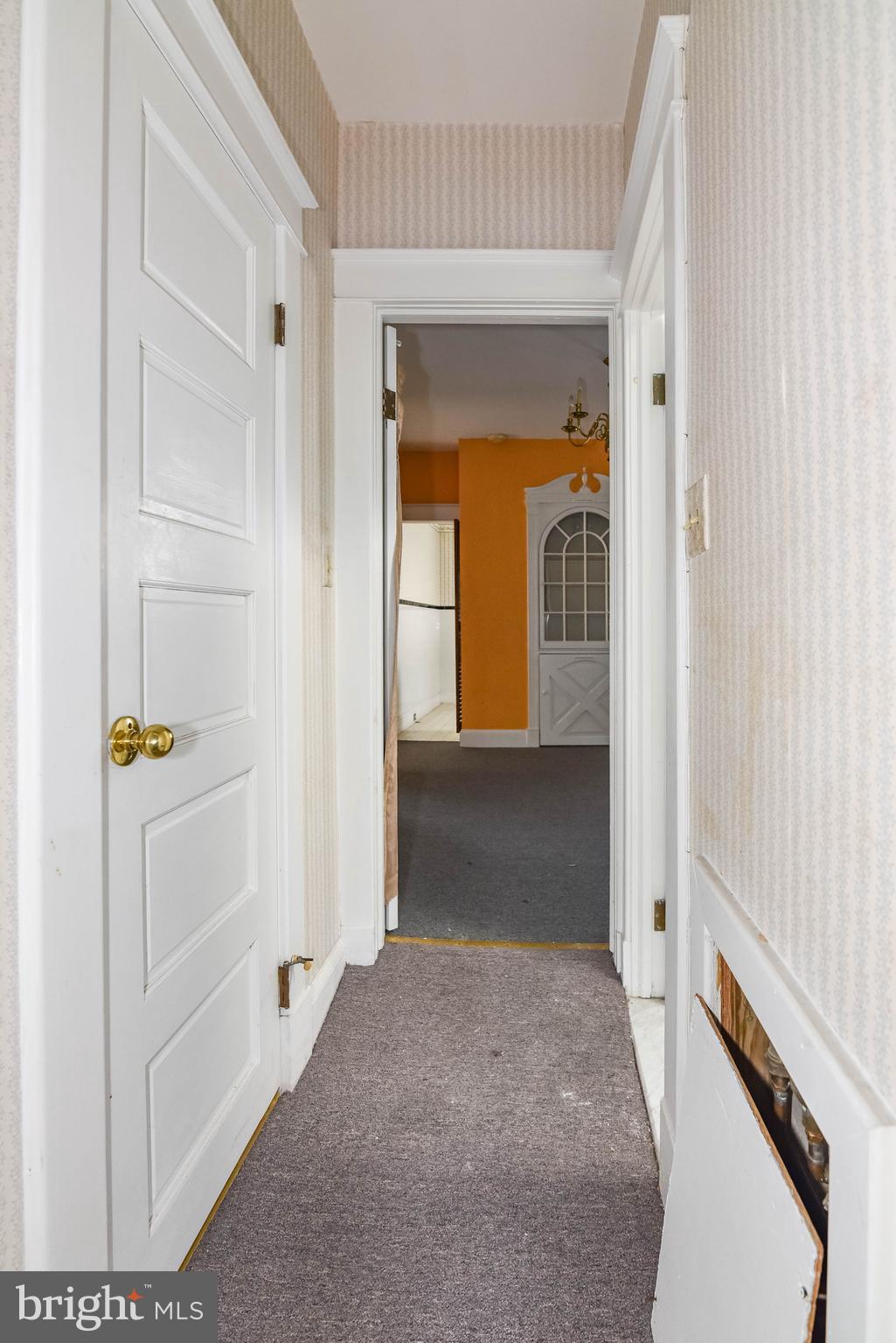 BROADWAY EAST - Residential