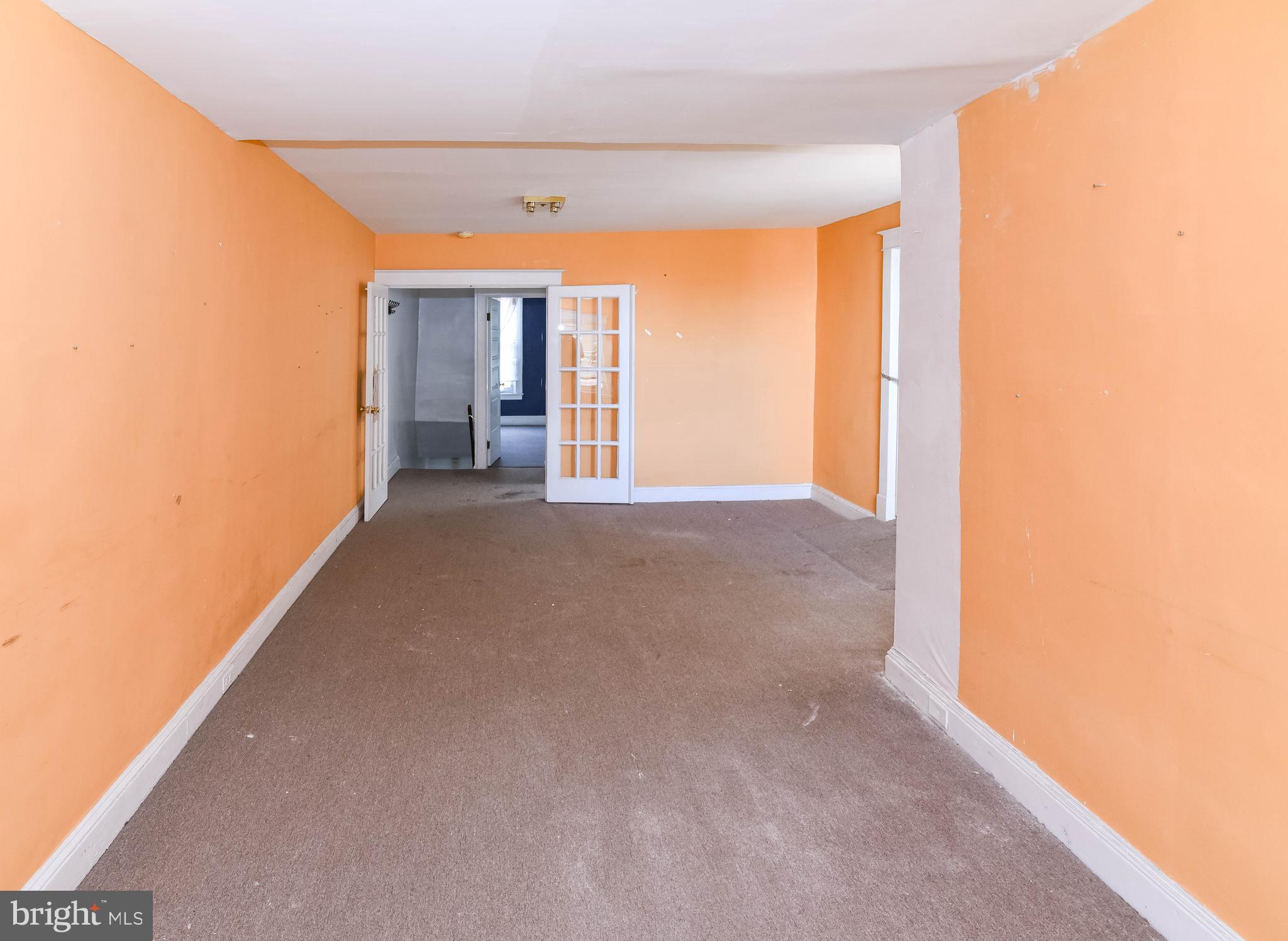 BROADWAY EAST - Residential