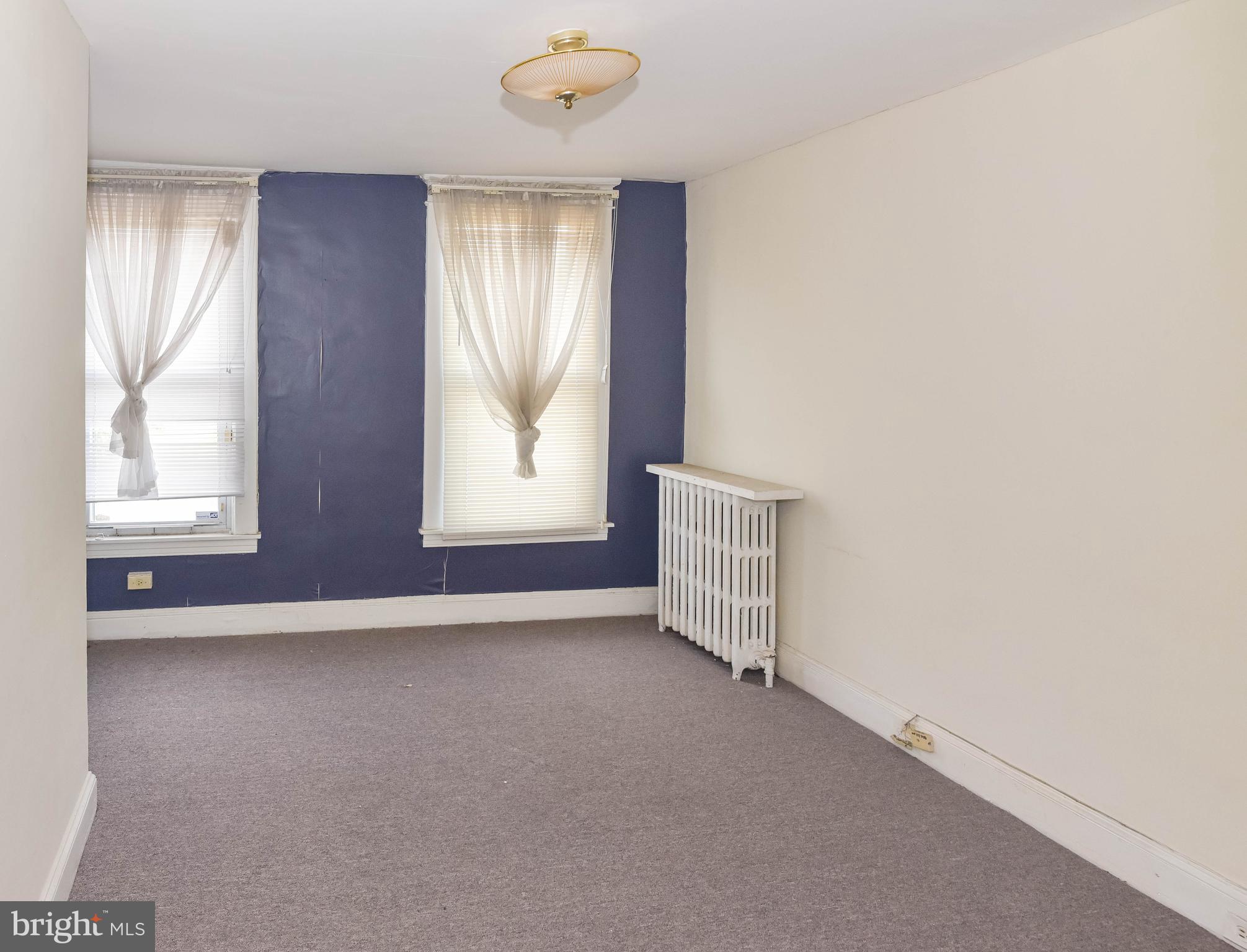 BROADWAY EAST - Residential