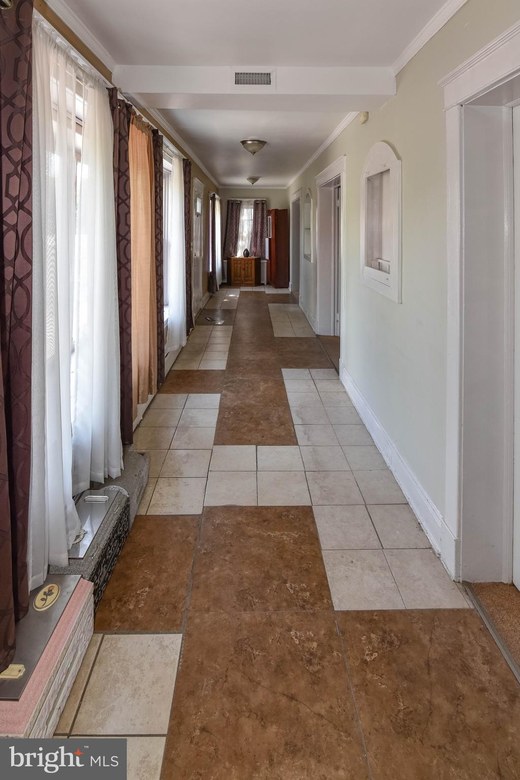 BROADWAY EAST - Residential