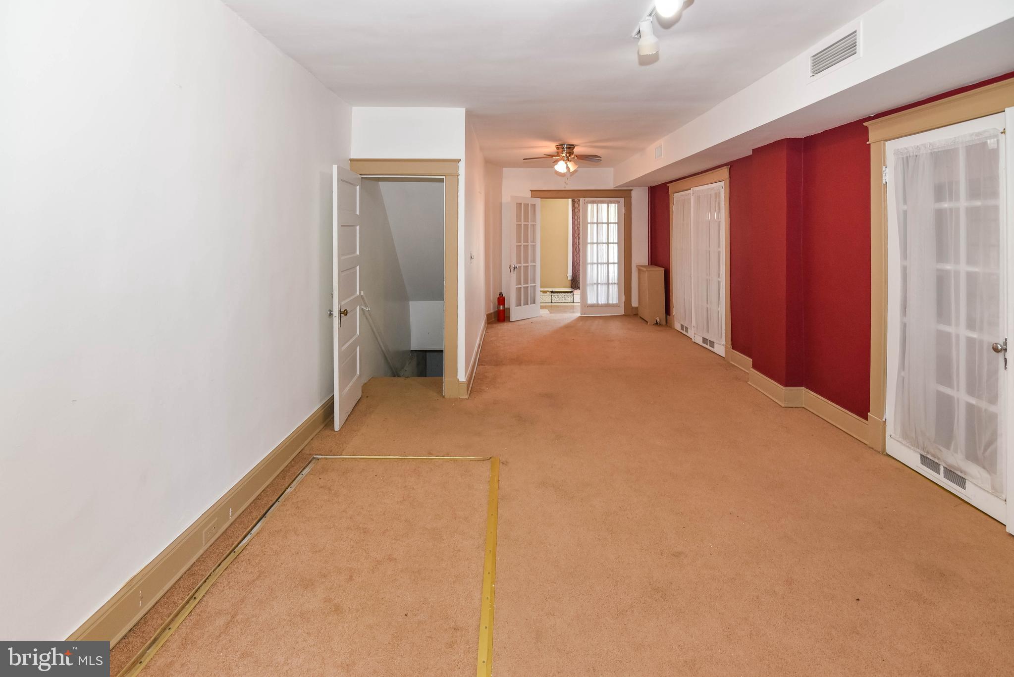 BROADWAY EAST - Residential
