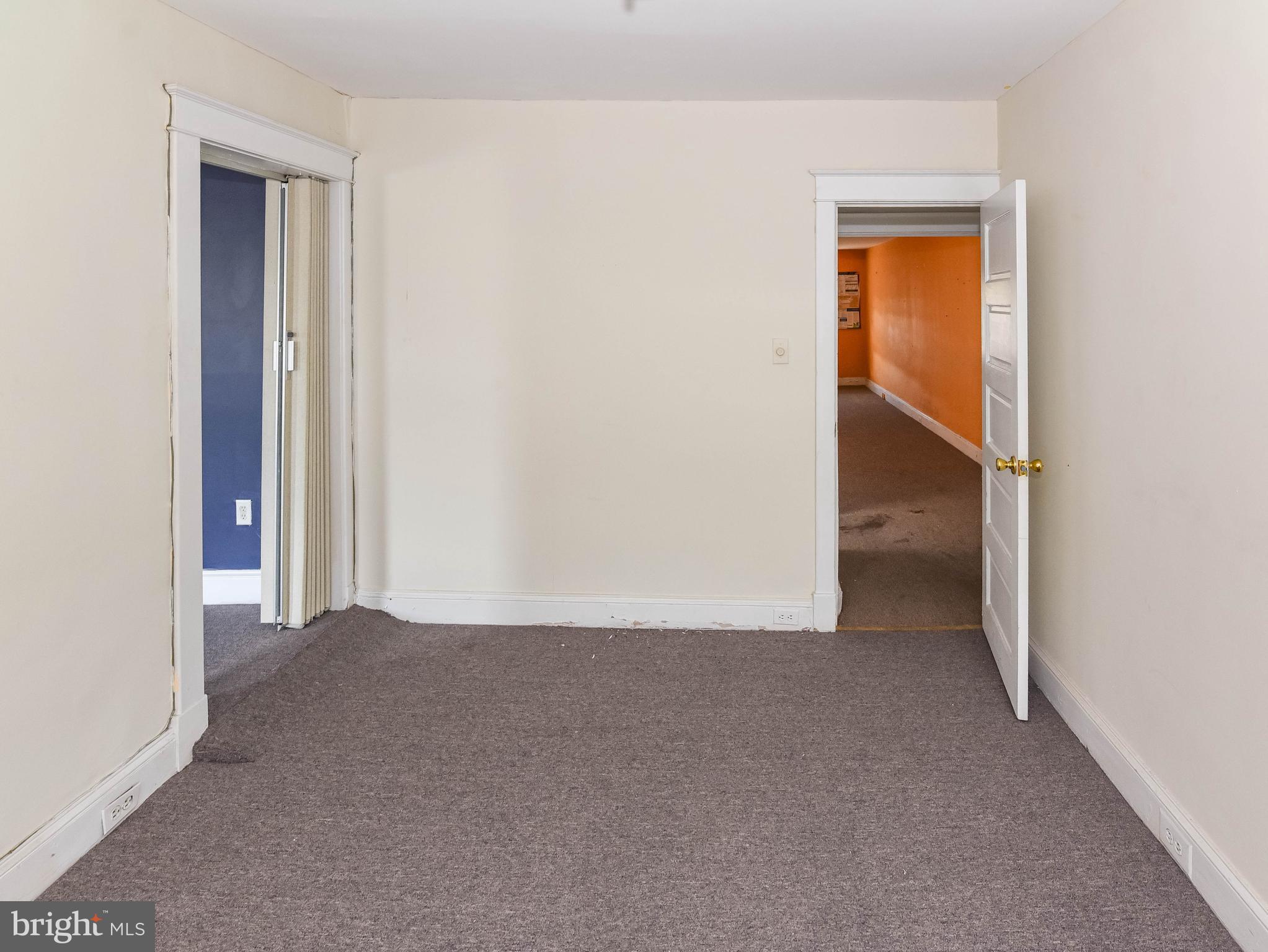 BROADWAY EAST - Residential
