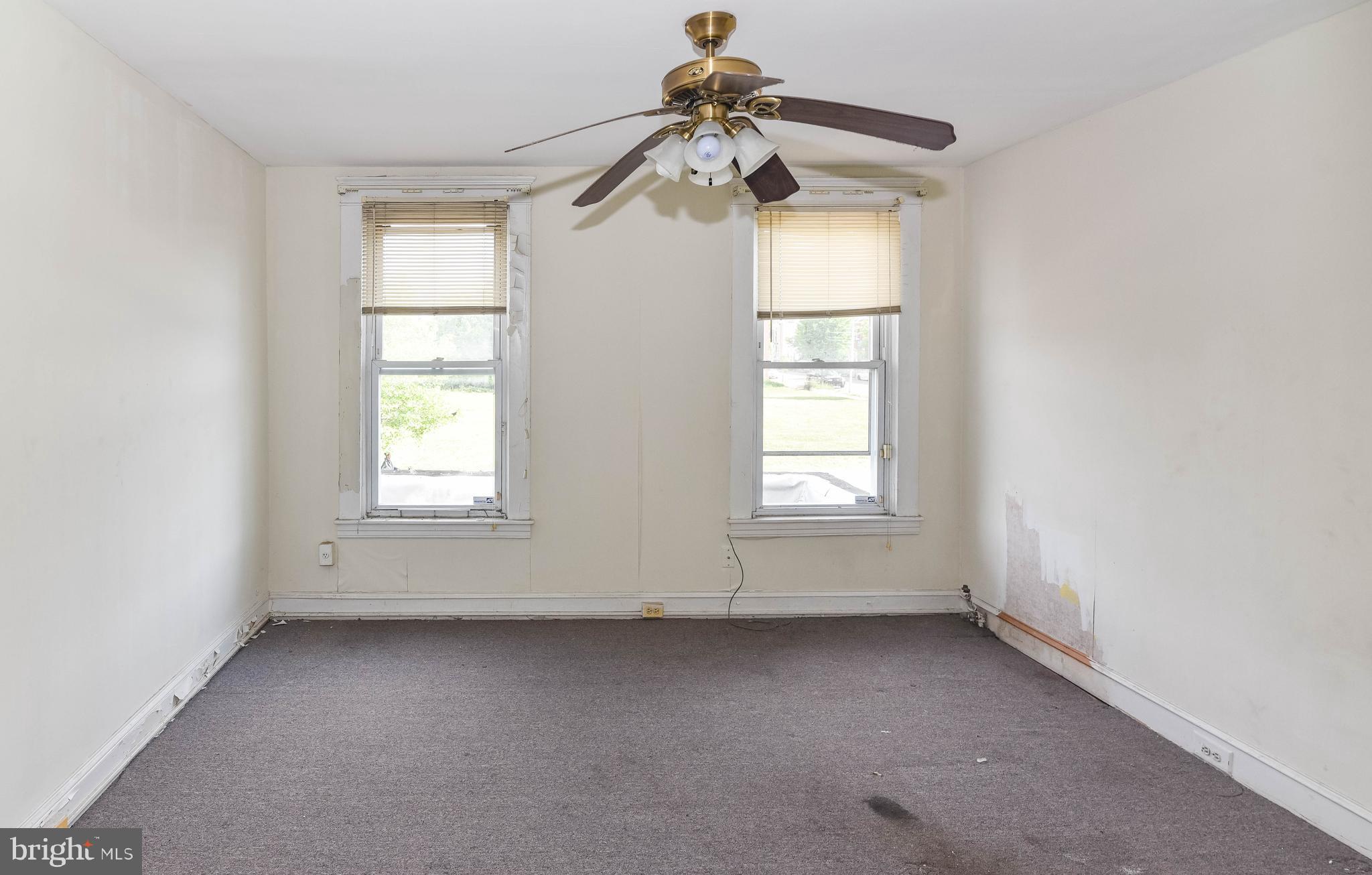 BROADWAY EAST - Residential