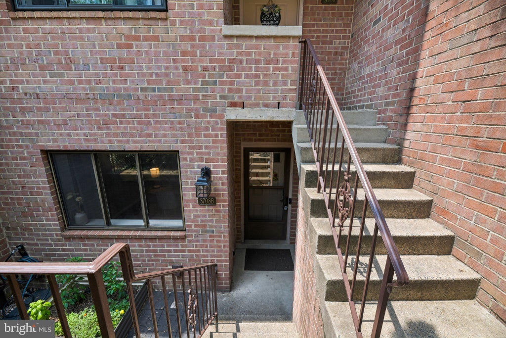 Photo of 3708 - B Steppes Court, FALLS CHURCH, VA 22041 (MLS # VAFX2328194)