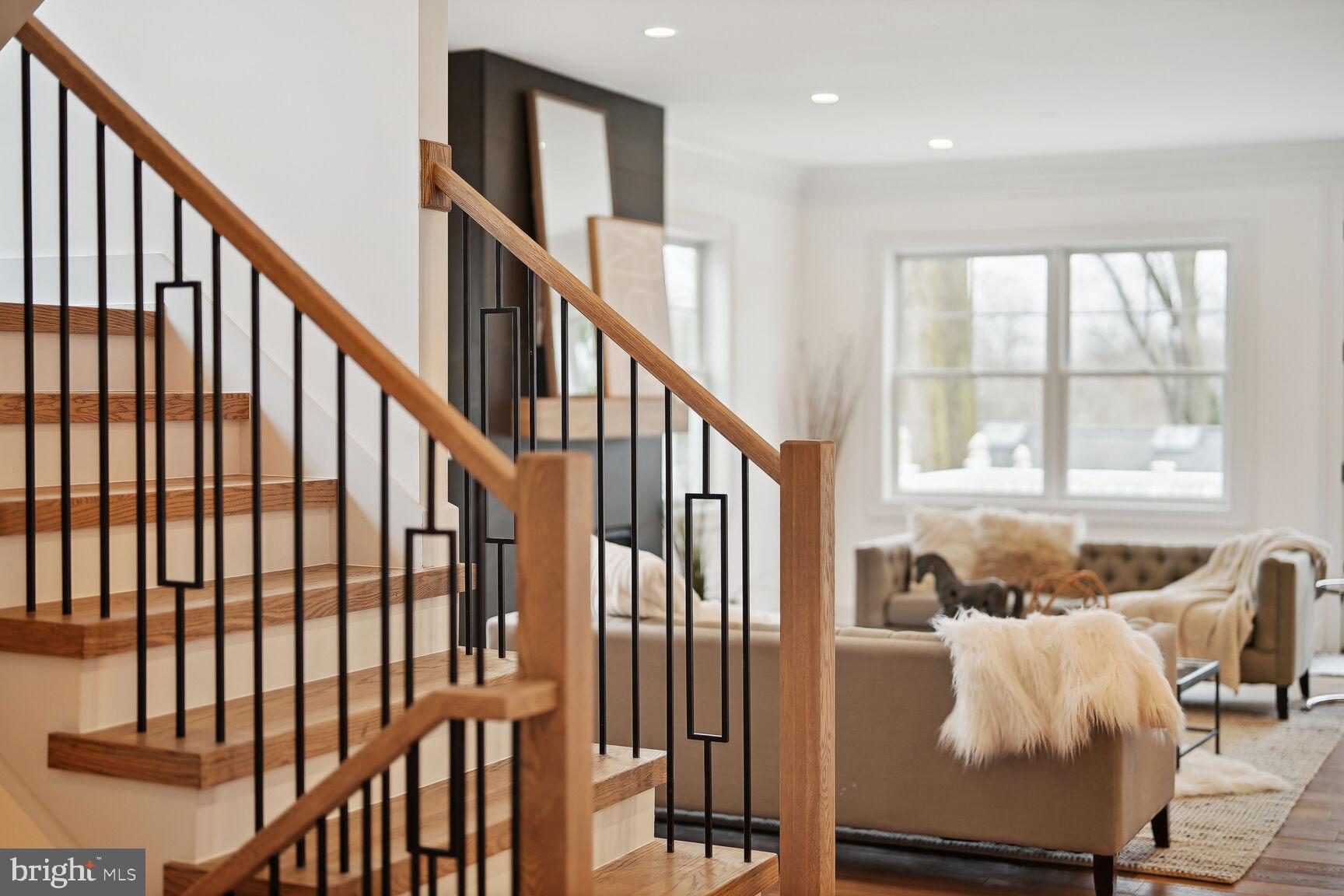 KENSINGTON HEIGHTS - Residential