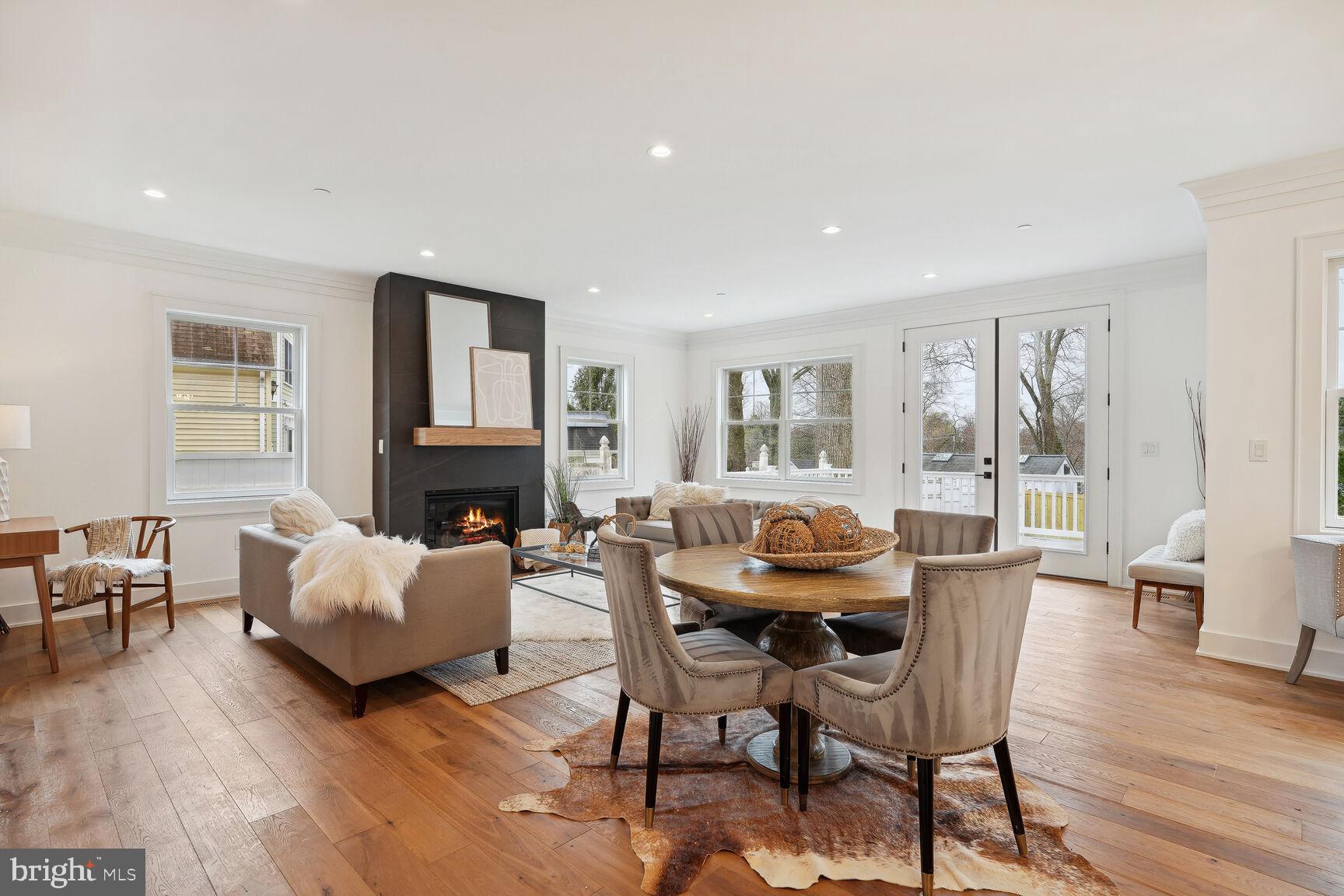 KENSINGTON HEIGHTS - Residential