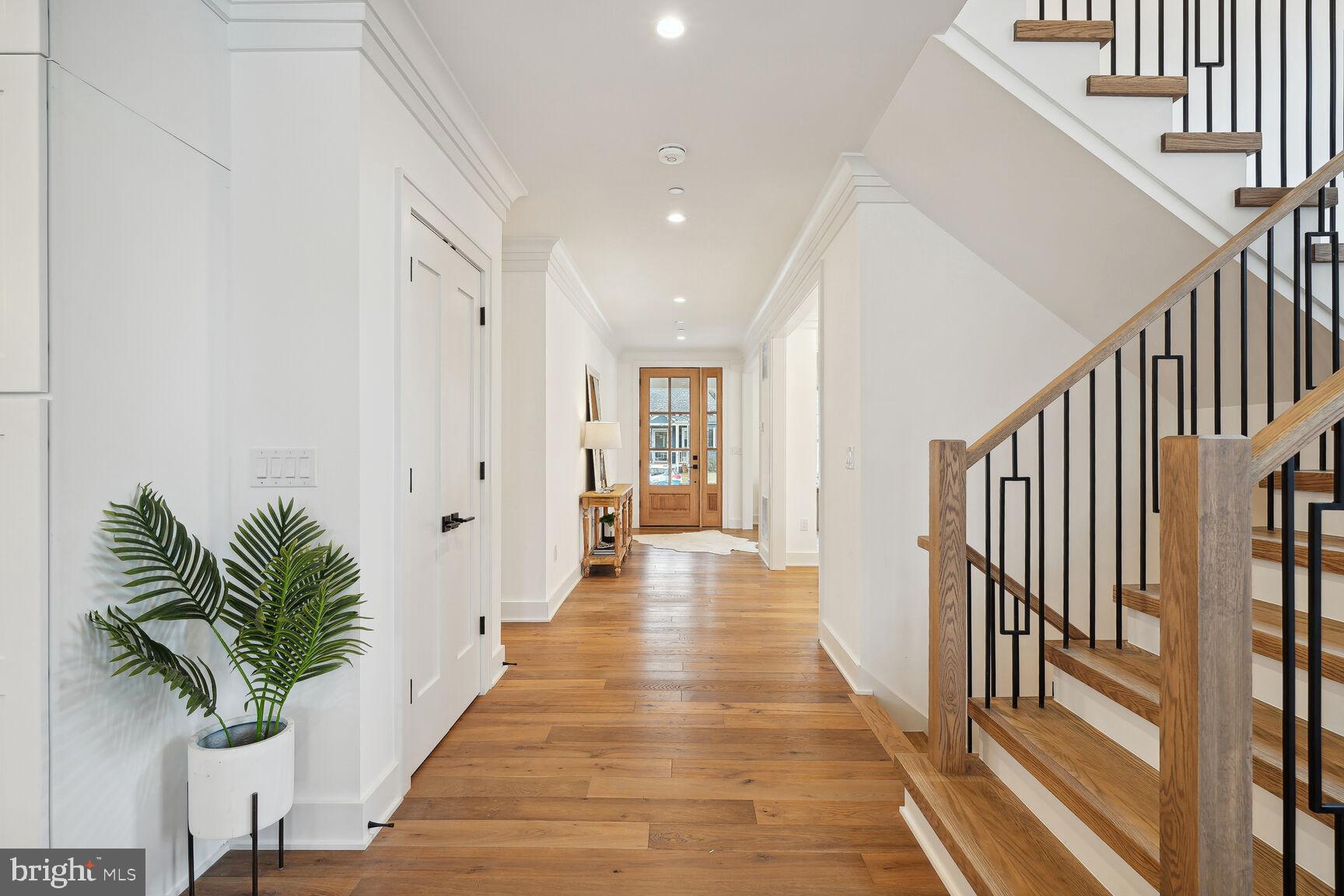 KENSINGTON HEIGHTS - Residential