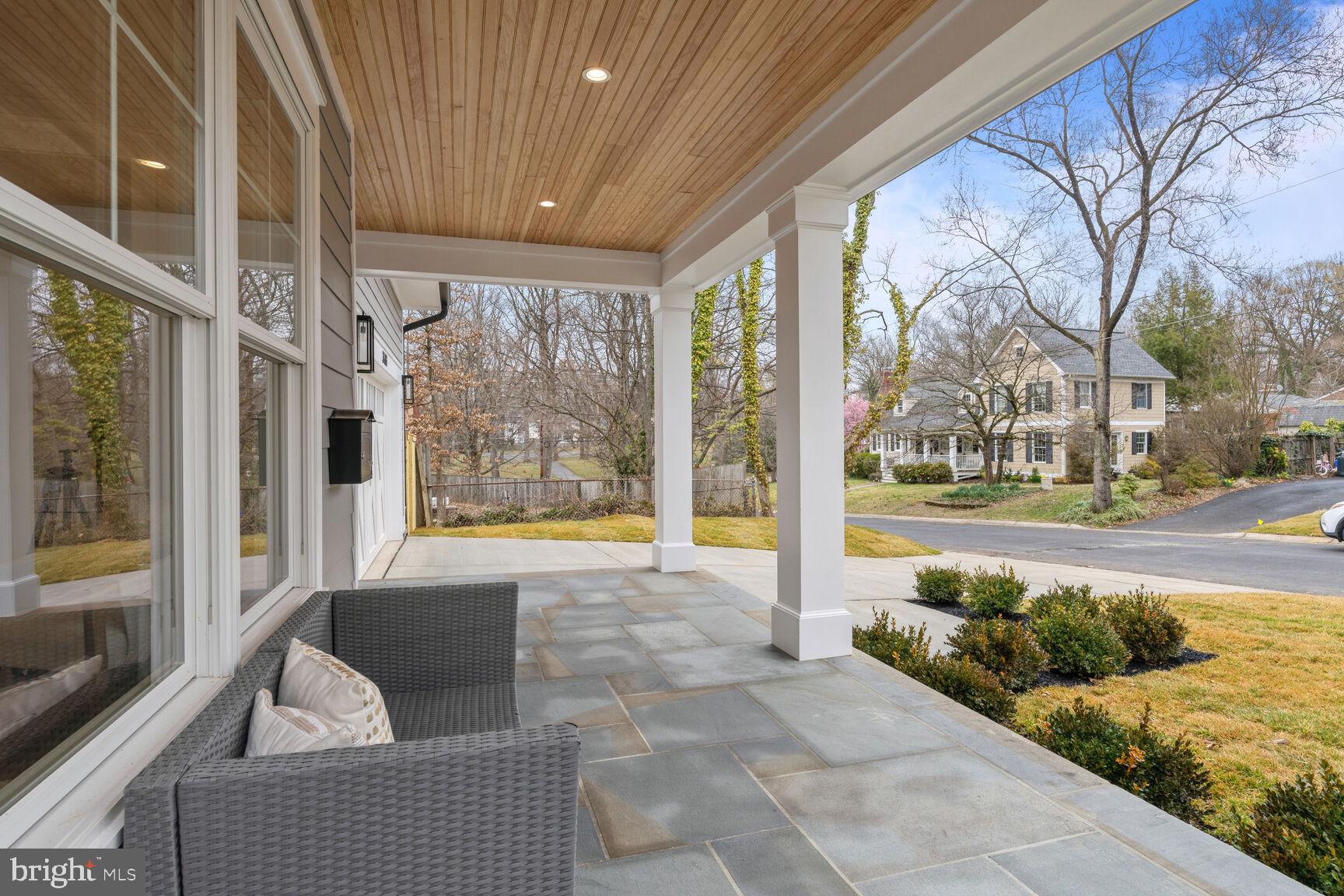 KENSINGTON HEIGHTS - Residential