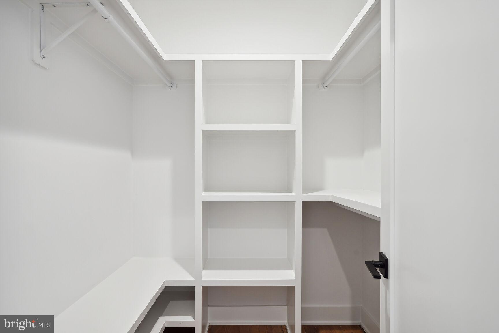 KENSINGTON HEIGHTS - Residential