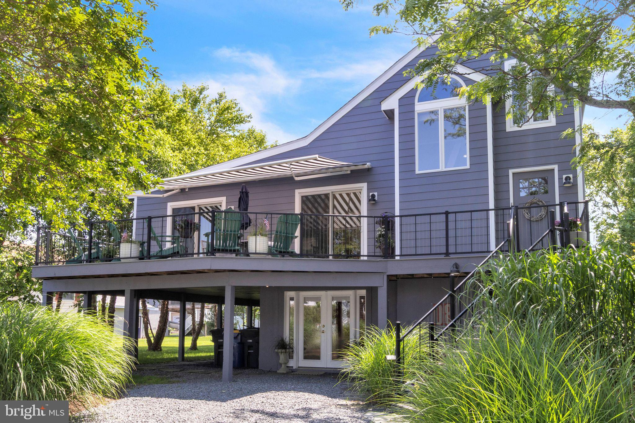 8 MILTON AVENUE