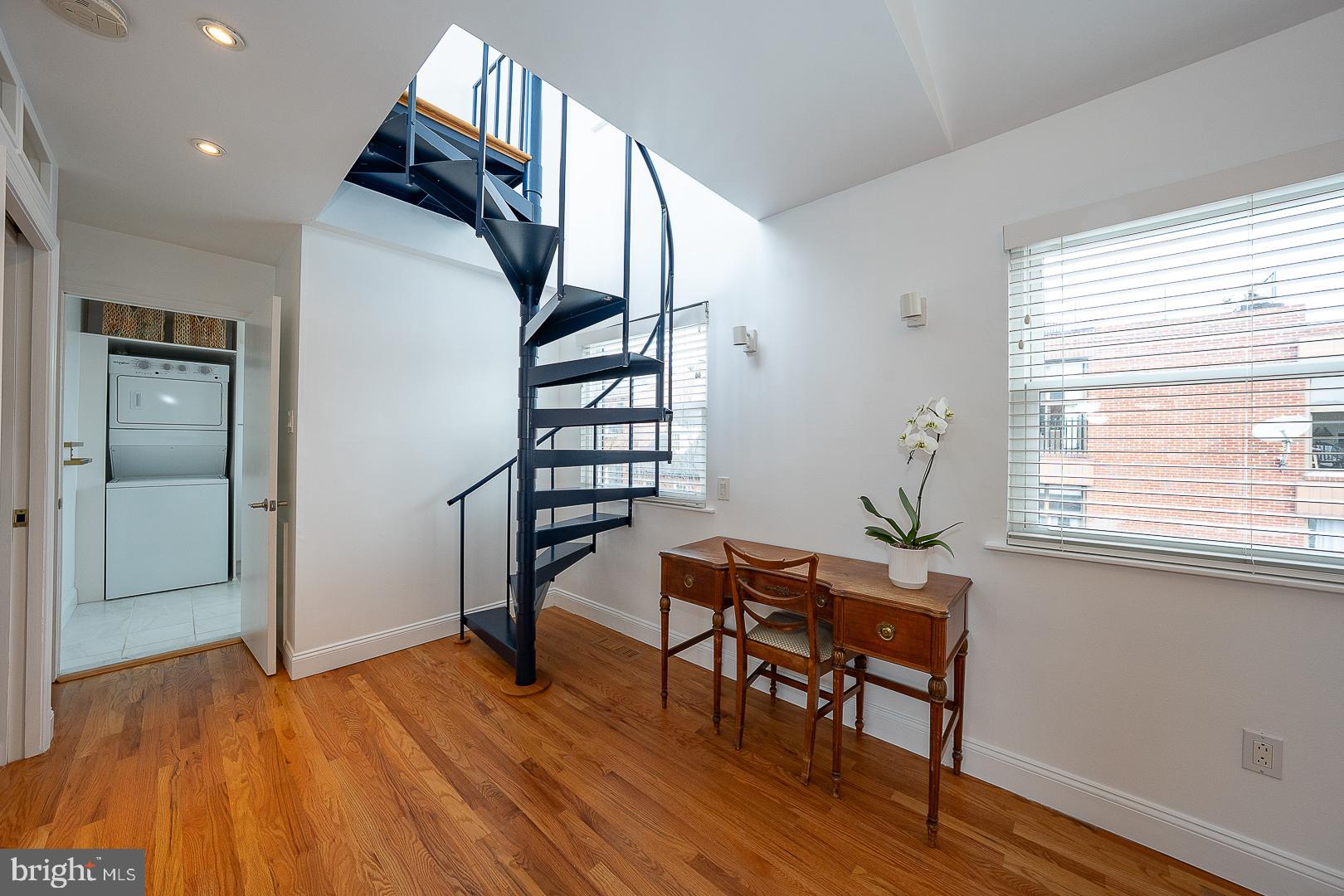 WASHINGTON SQ WEST - Residential