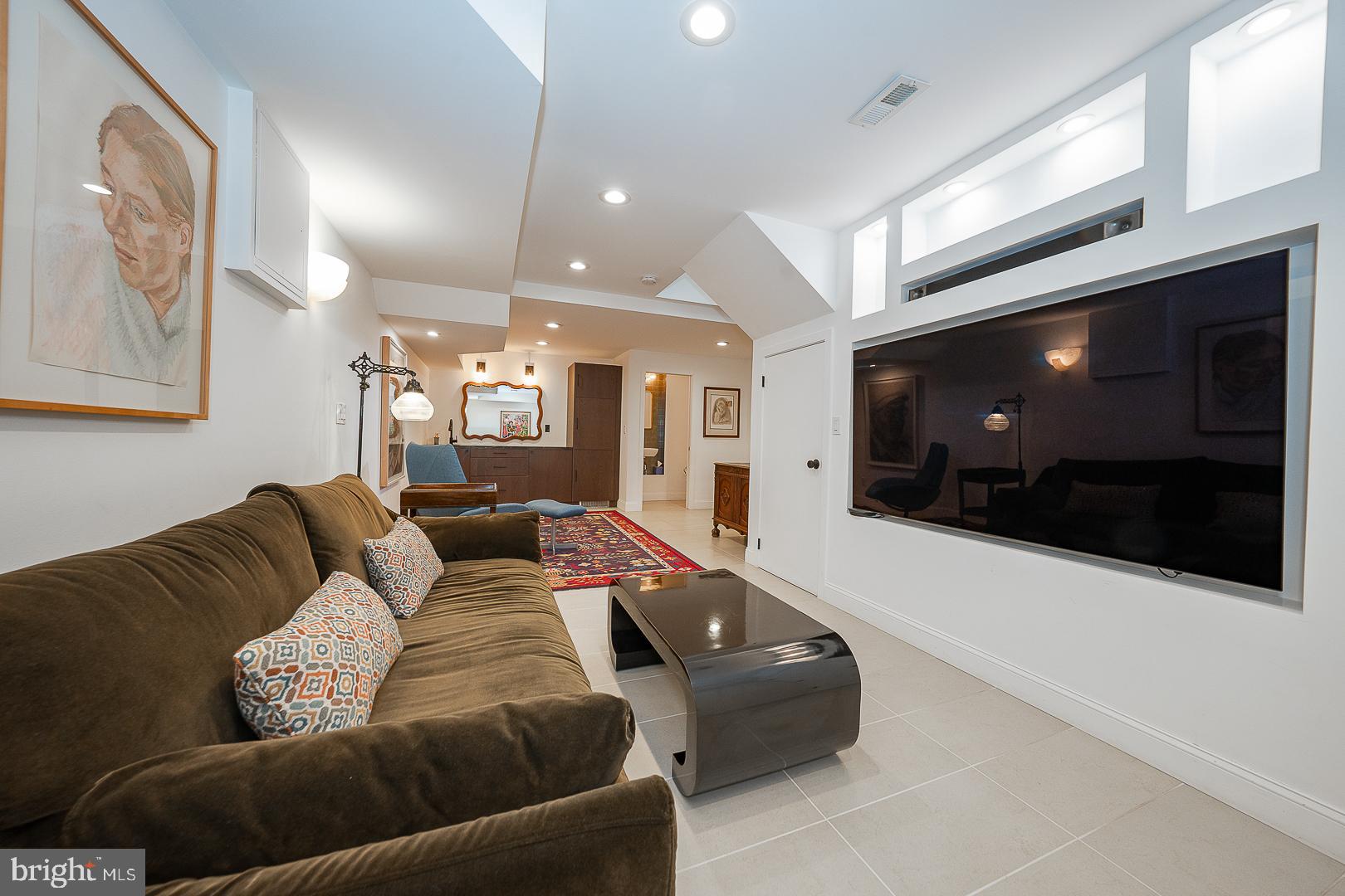 WASHINGTON SQ WEST - Residential