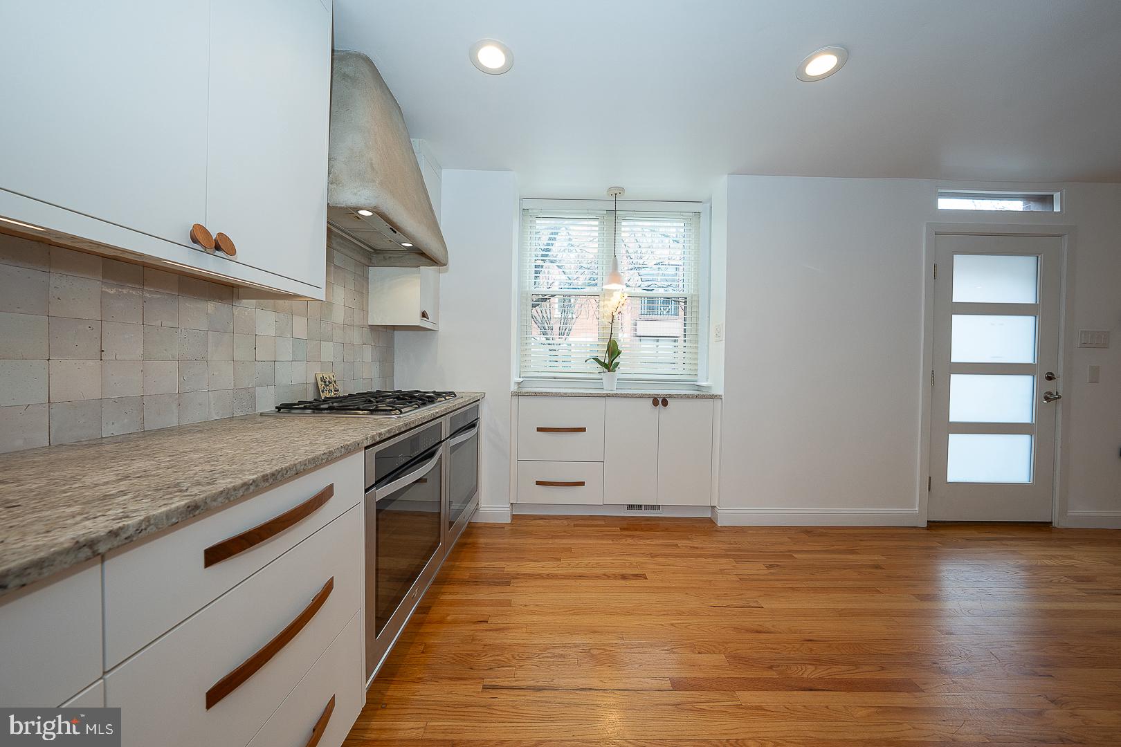 WASHINGTON SQ WEST - Residential