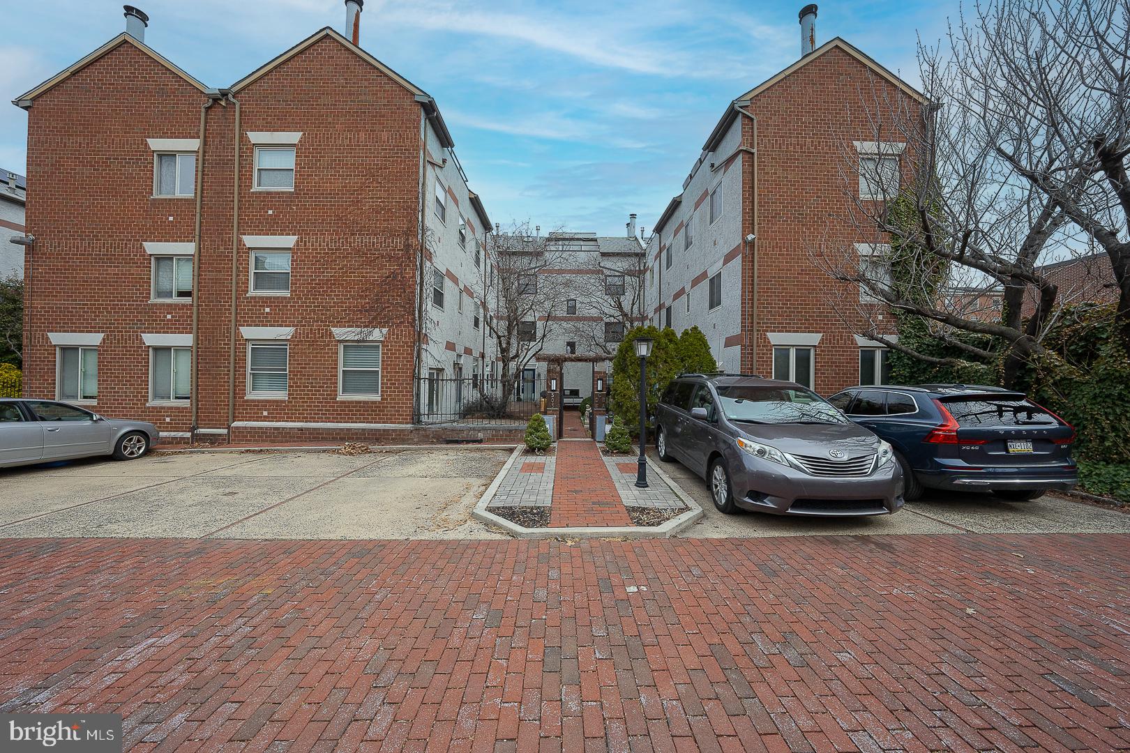 WASHINGTON SQ WEST - Residential