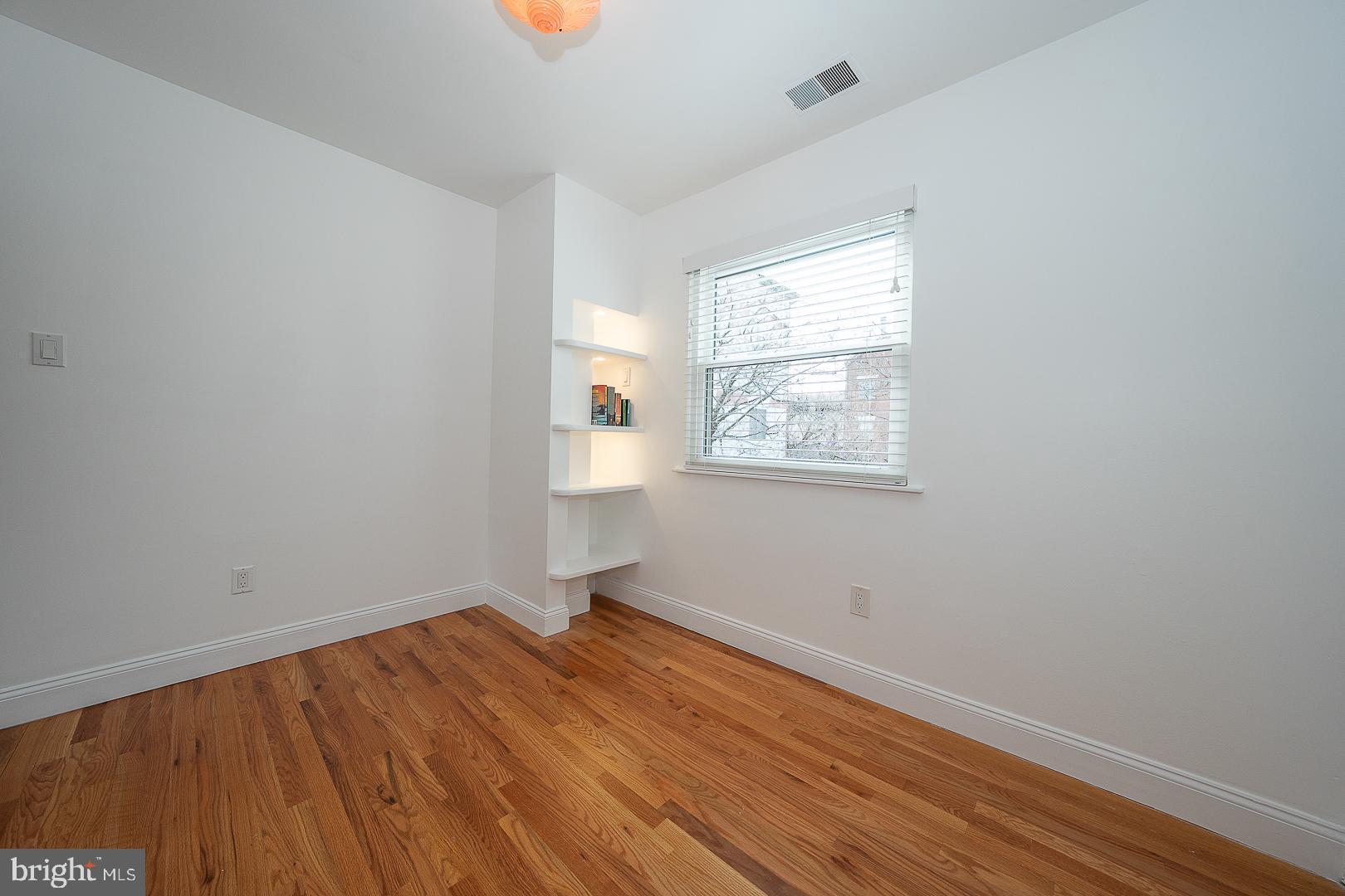 WASHINGTON SQ WEST - Residential