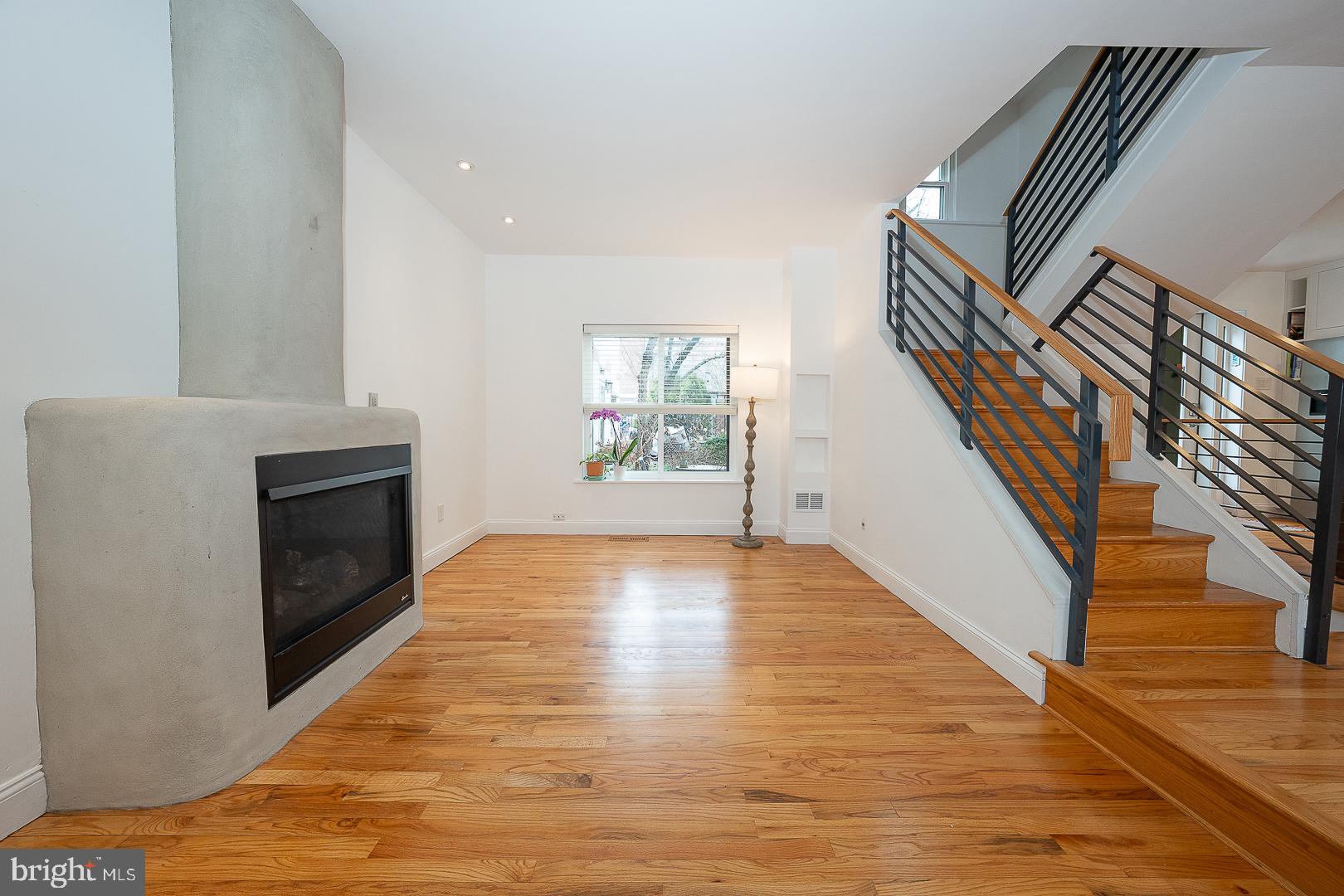 WASHINGTON SQ WEST - Residential