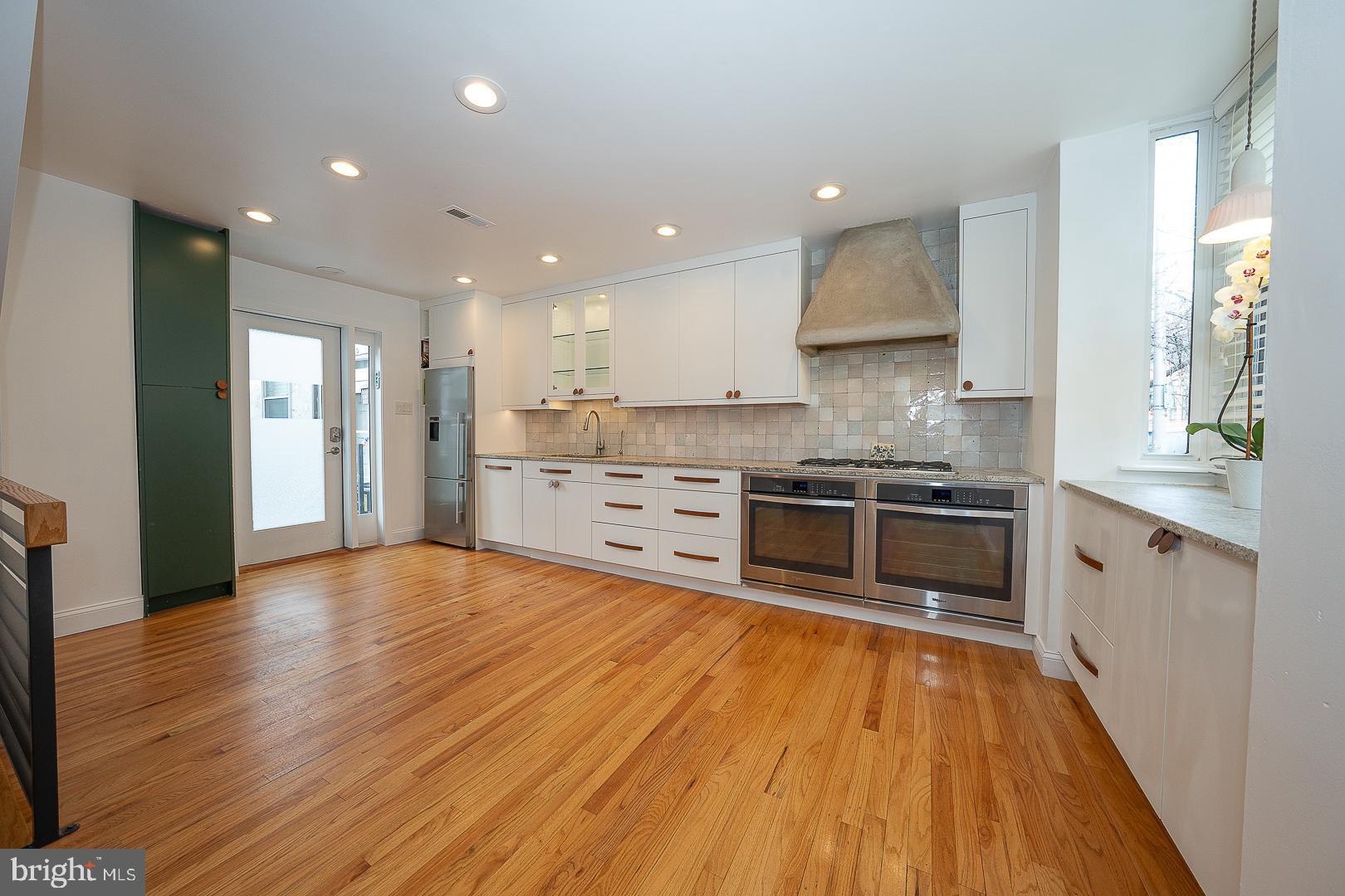 WASHINGTON SQ WEST - Residential