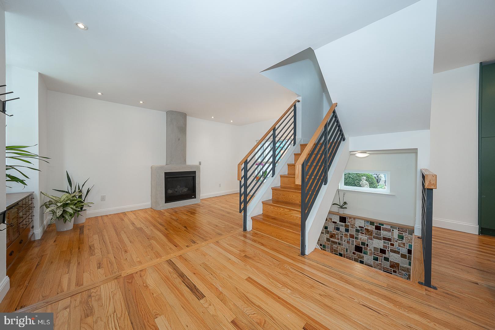 WASHINGTON SQ WEST - Residential