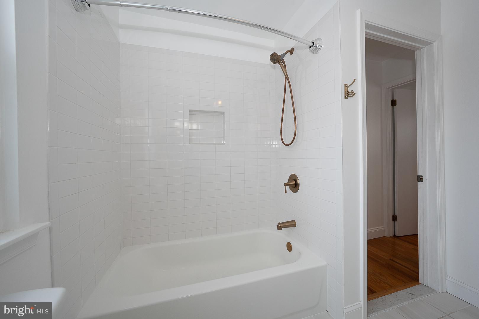 WASHINGTON SQ WEST - Residential