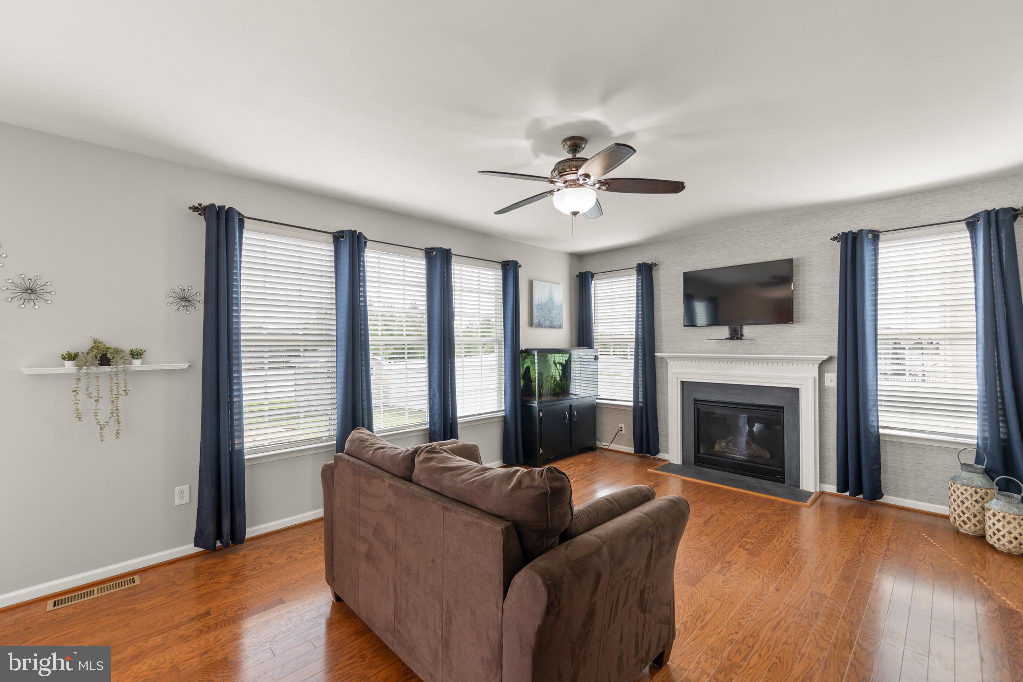 WAKELAND MANOR - Residential