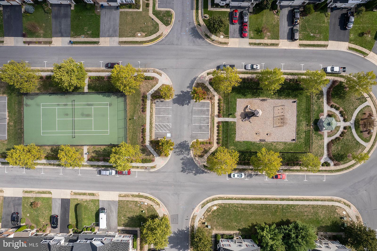 WAKELAND MANOR - Residential