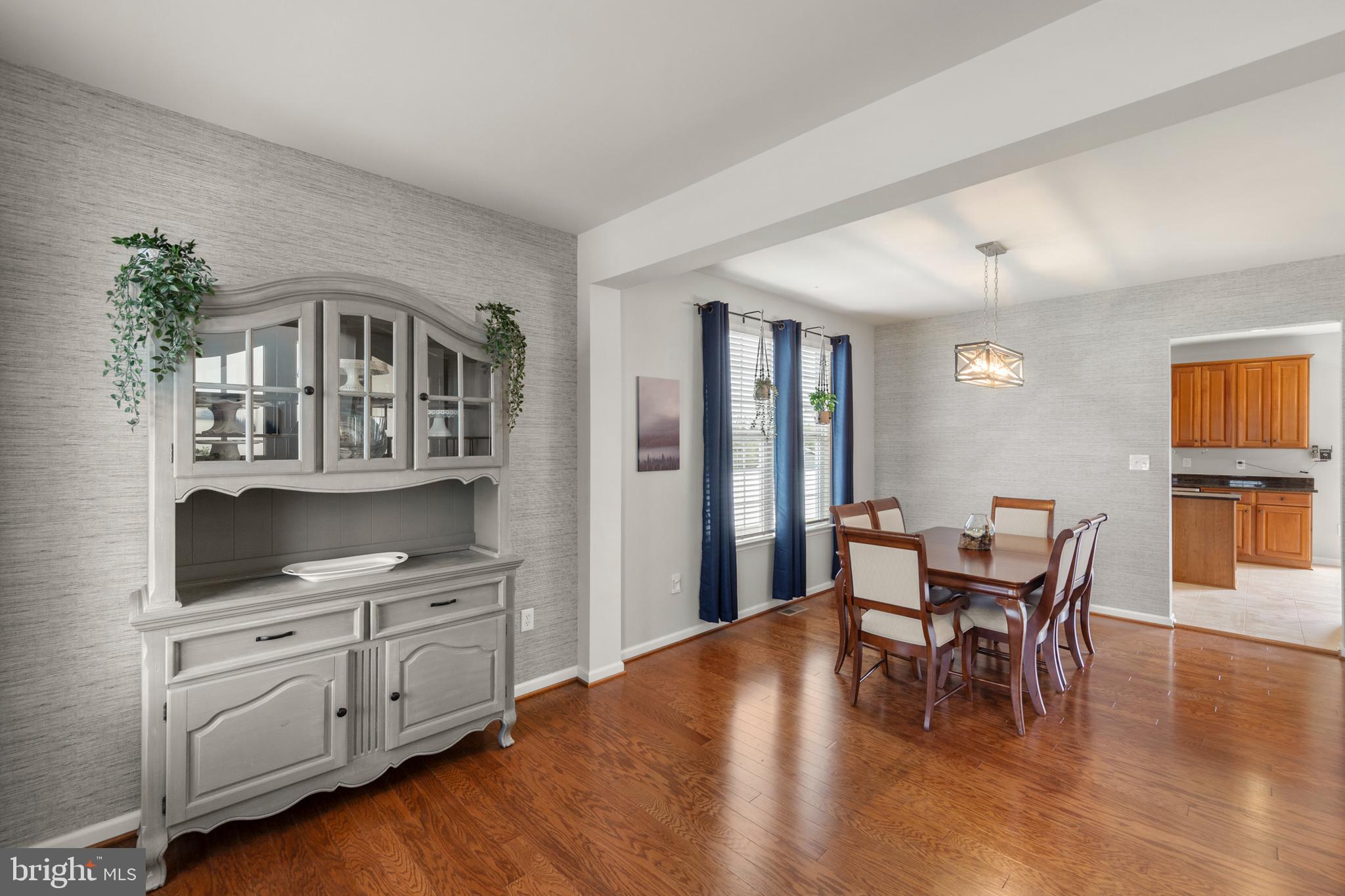 WAKELAND MANOR - Residential