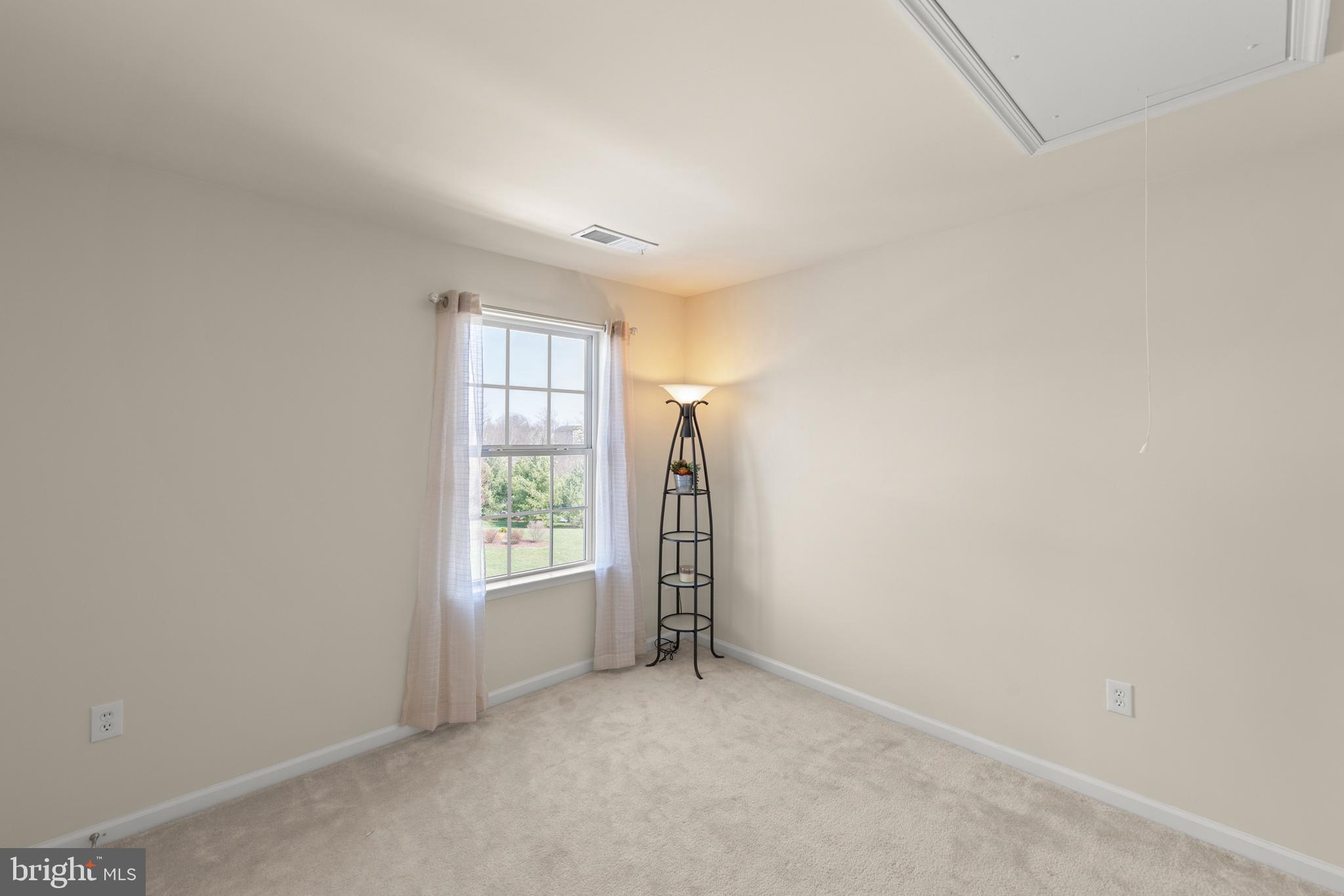 WAKELAND MANOR - Residential