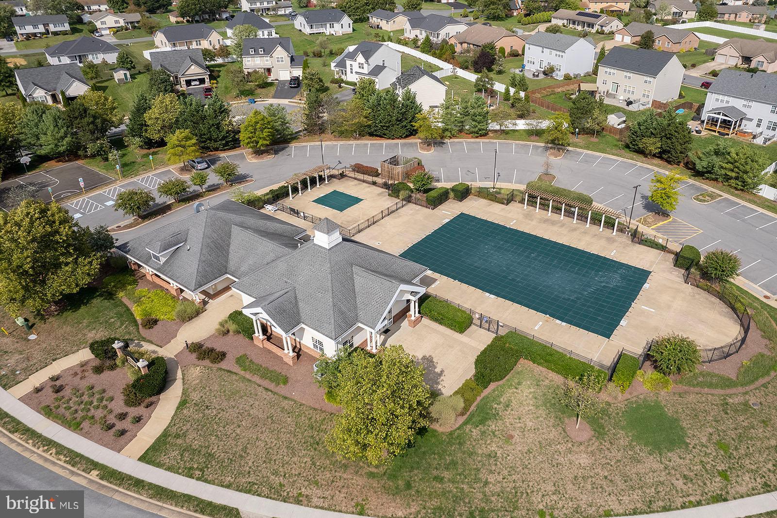 WAKELAND MANOR - Residential