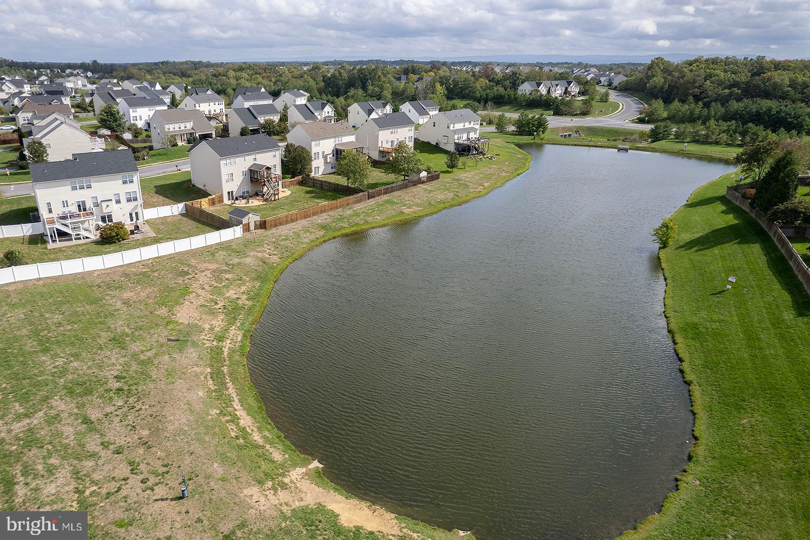 WAKELAND MANOR - Residential