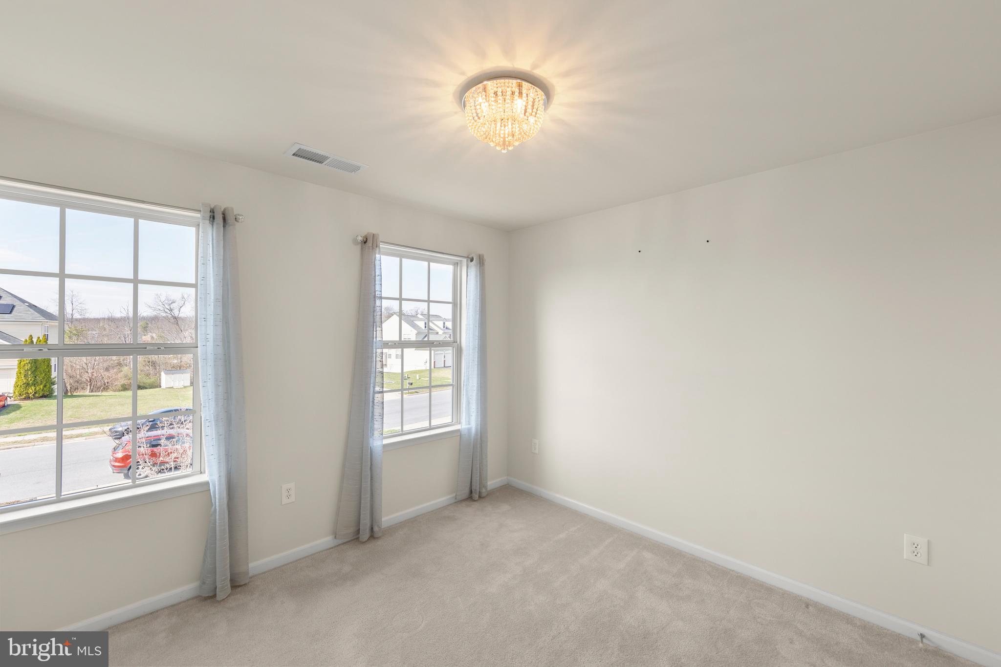 WAKELAND MANOR - Residential