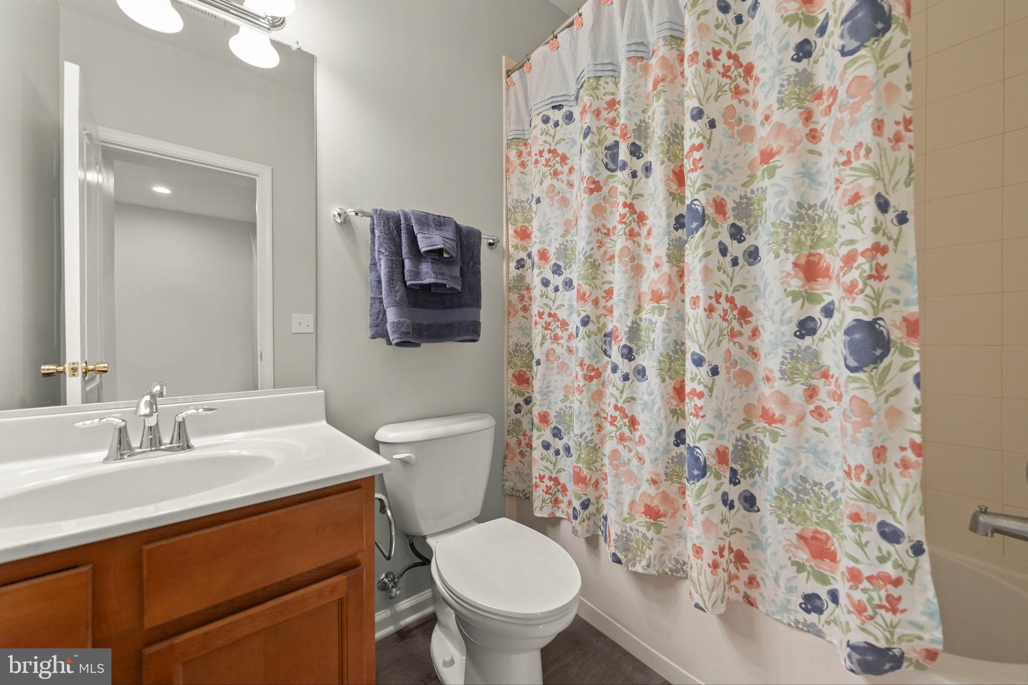 WAKELAND MANOR - Residential